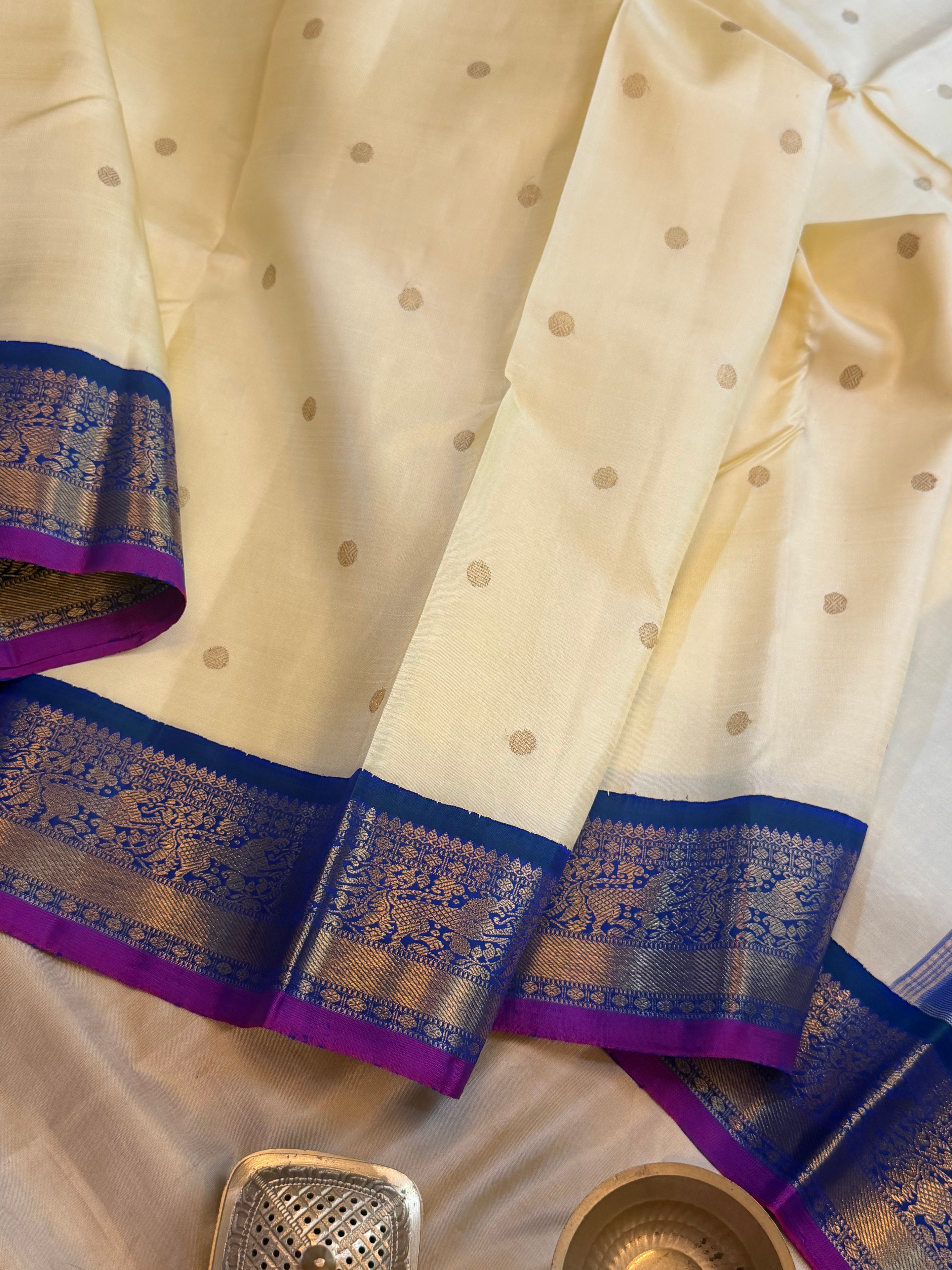 Cream Korvai / Kanjipuram silk