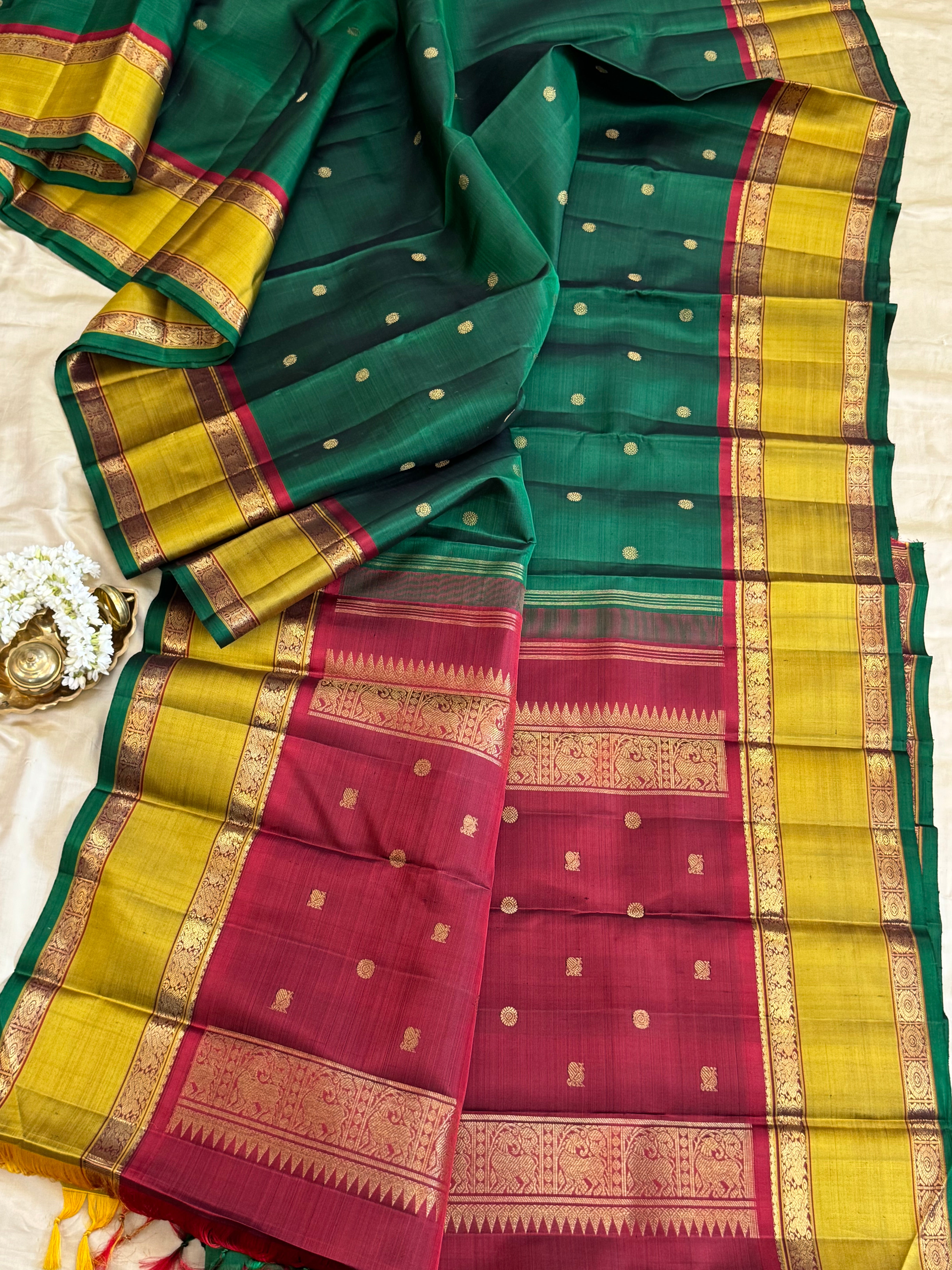 Forest green body chakram Butta rette pet border / kanjipuram silk CLSA10458