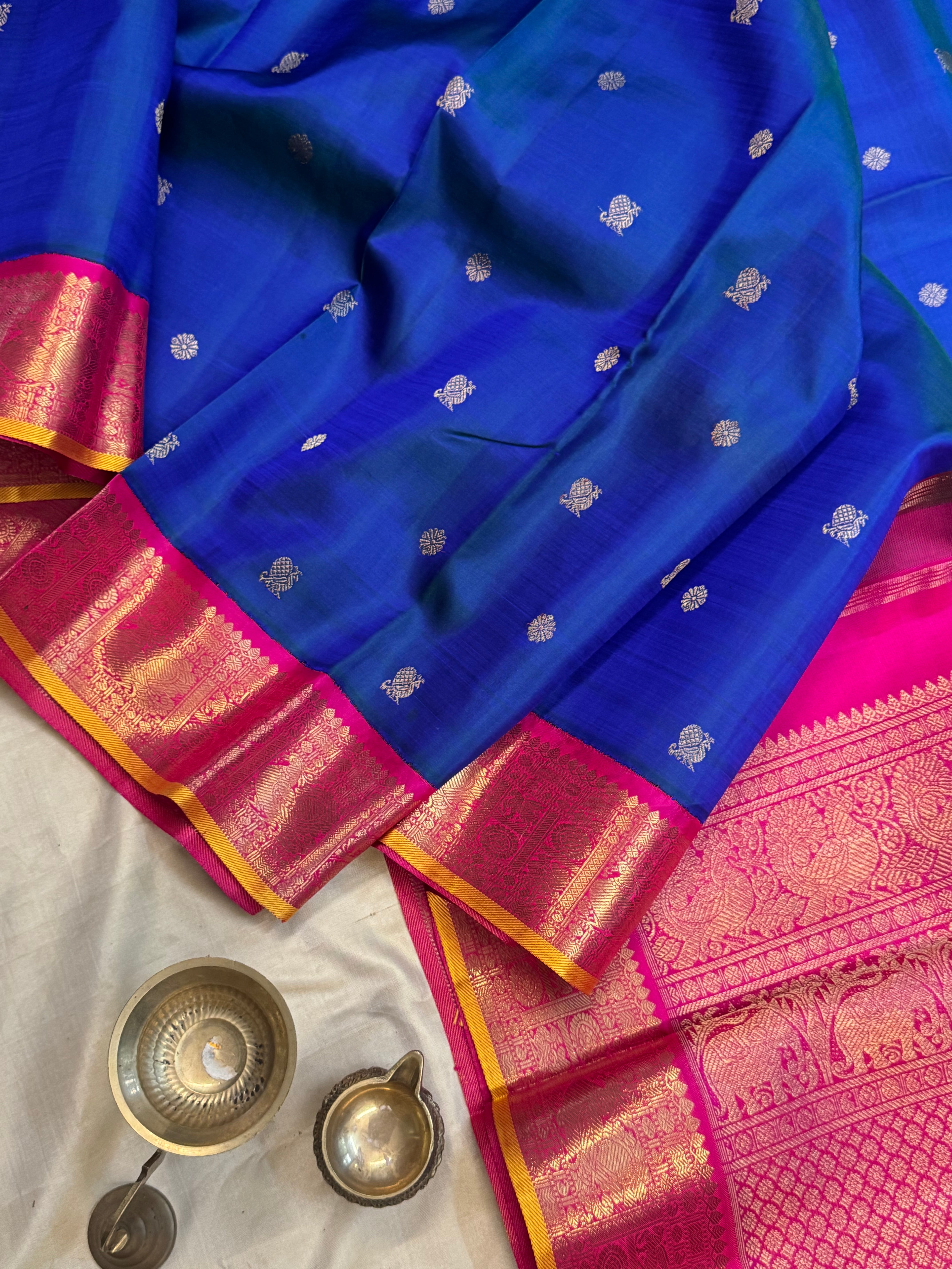 AALAYAM : Mayilkazhuthu kanjipuram silk