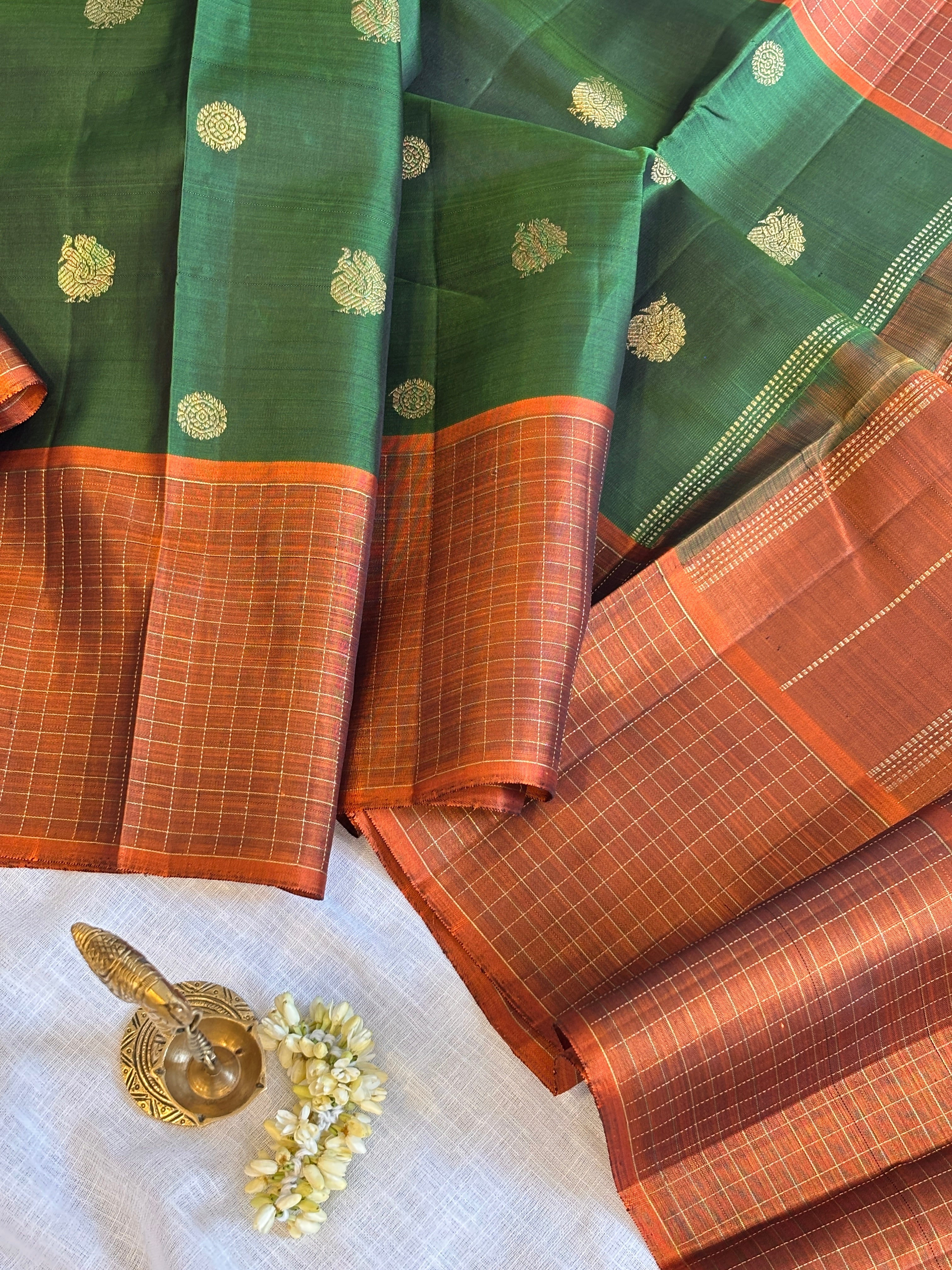 Green and rust border zari kattam / kanjipuram silk