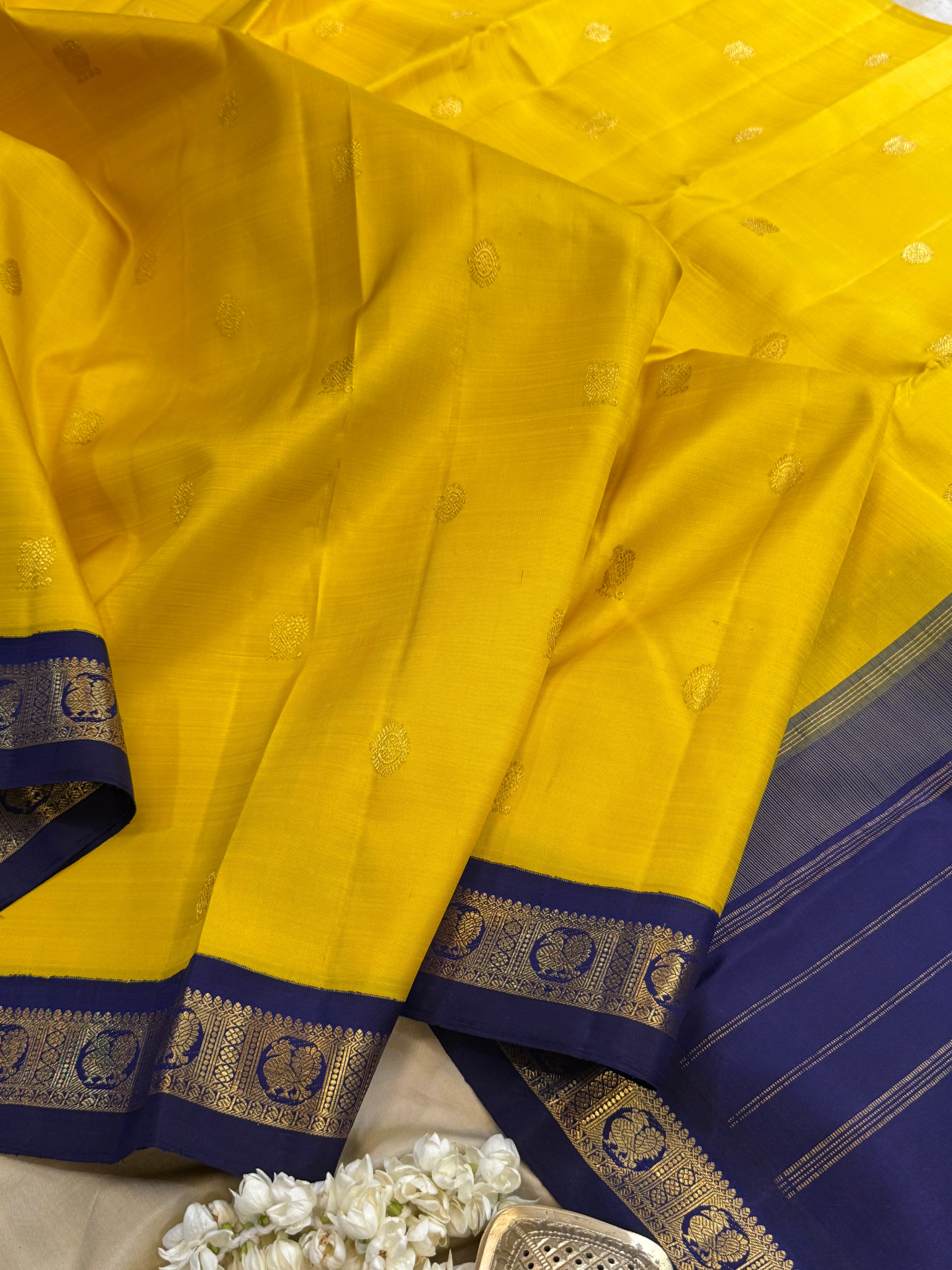 Sampanga yellow and blue small border korvai / Arani Silk CL10107