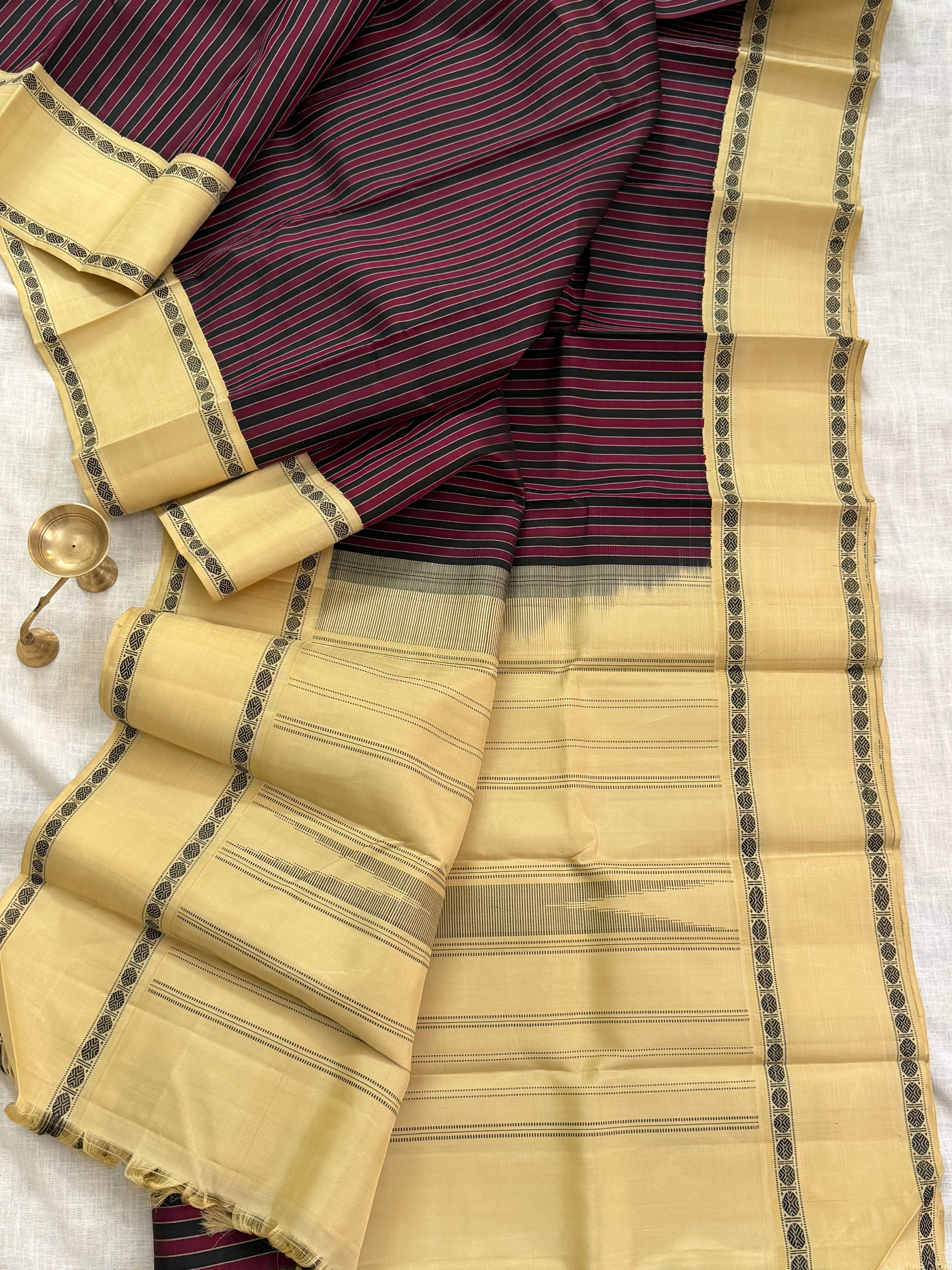 Vertical striped korvai / Arani silk
