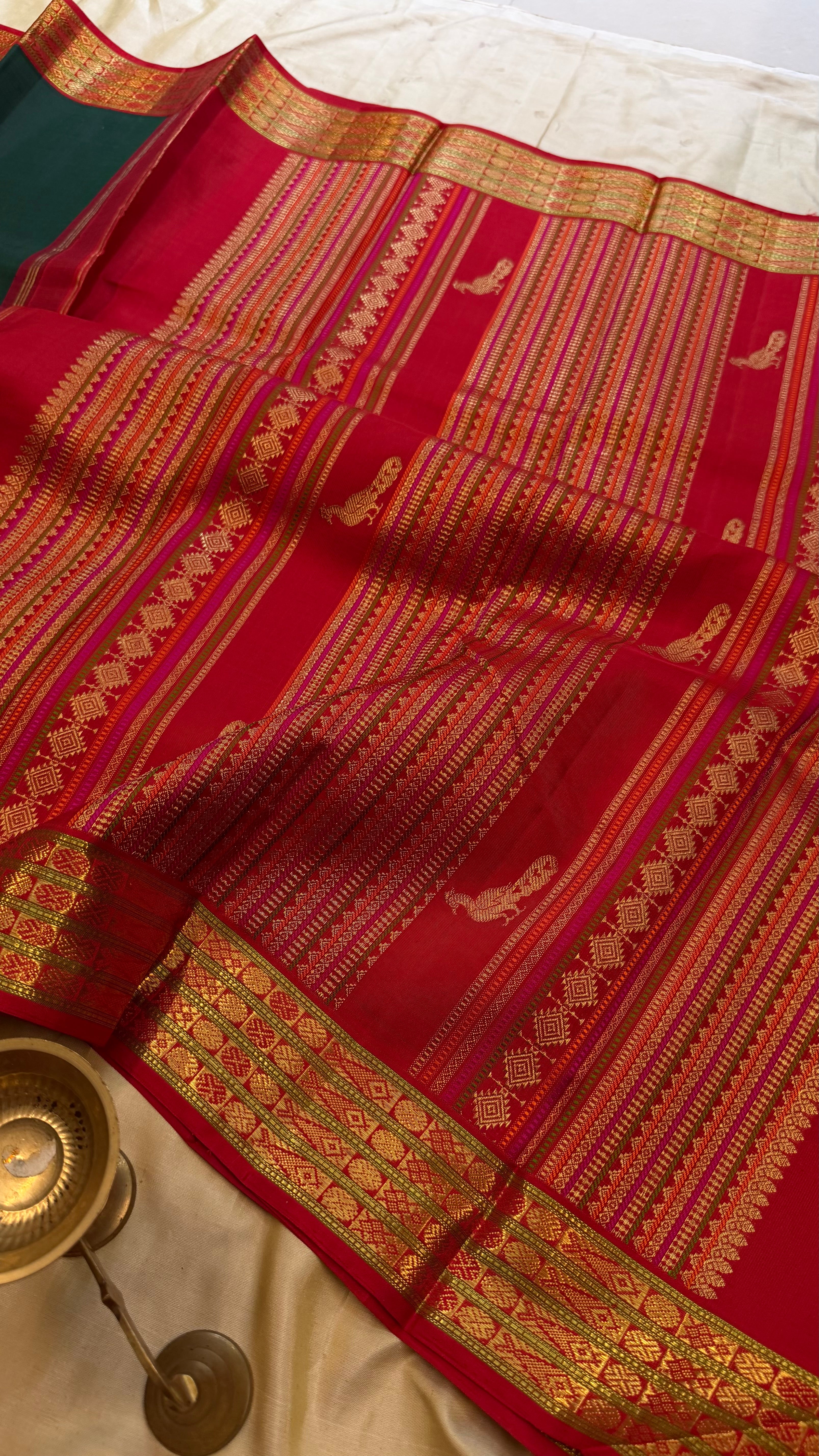 Green Bomkai inspired small border Korvai / Kanjipuram silk