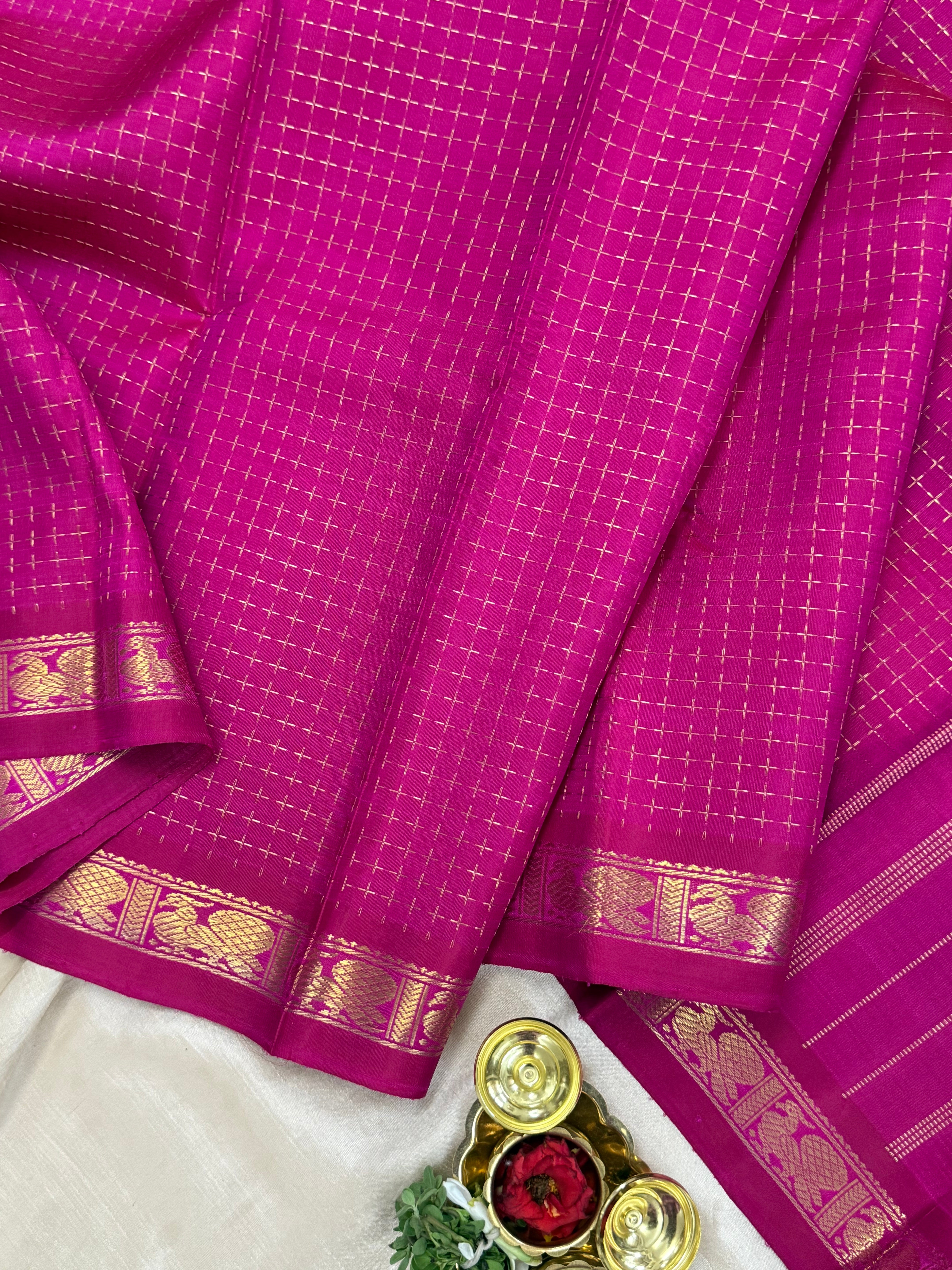 Pink plus butta small border / Kanjipuram silk