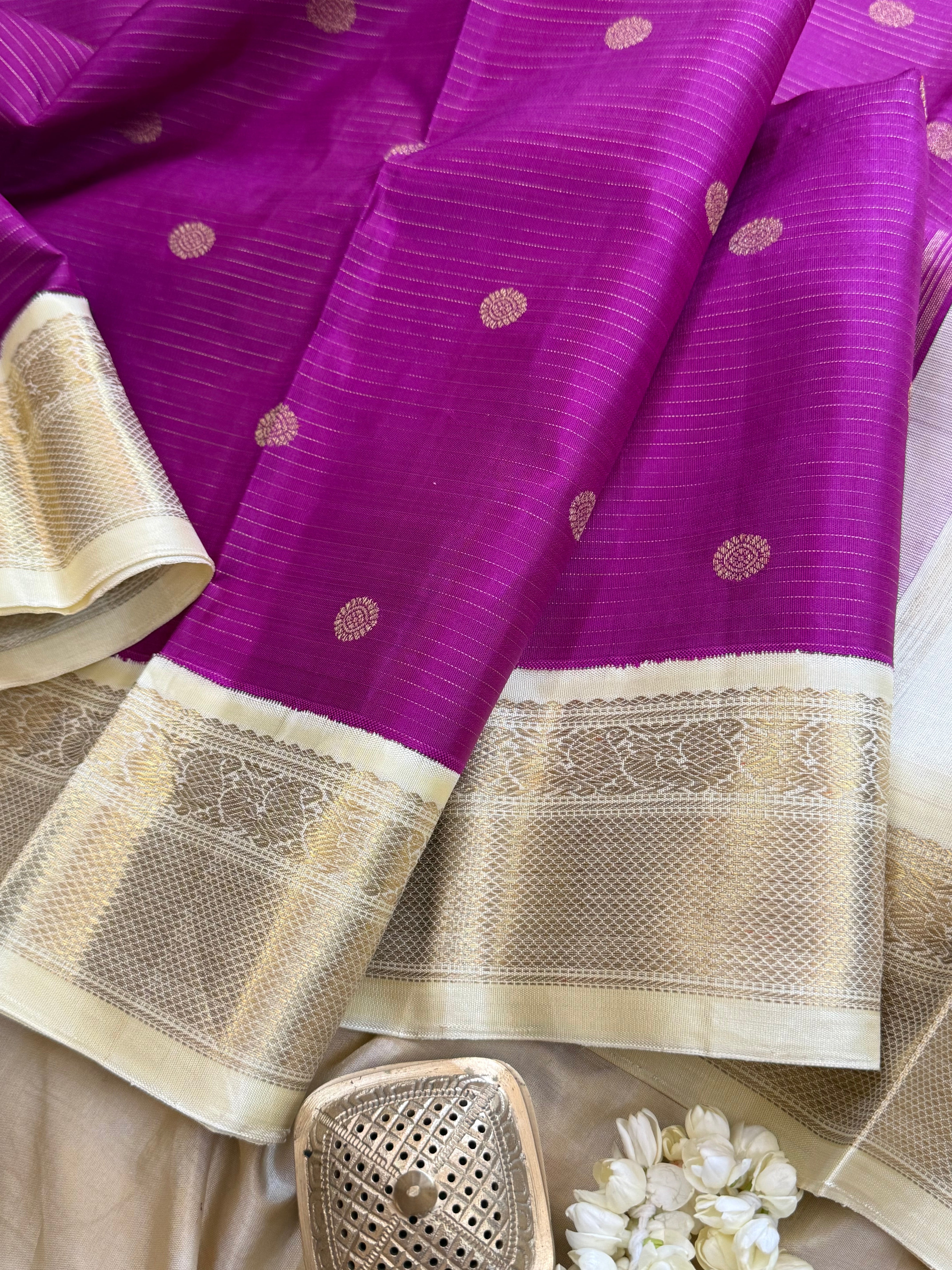 Purple vairaoosi and white kai korvai/ kanjipuram silk