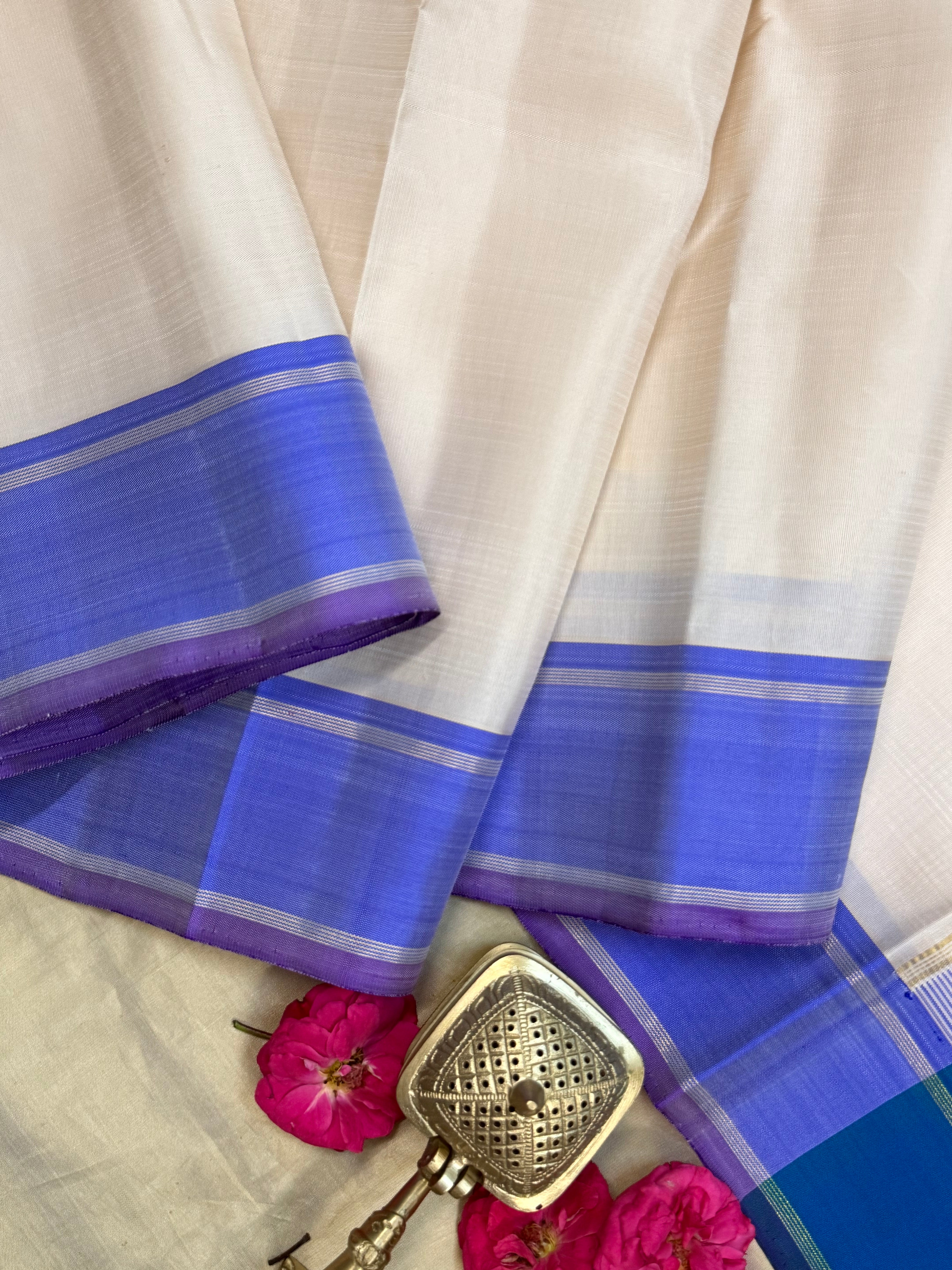 Offwhite - lavender border - peacock blue pallu / Kanjipuram silk CLSA9779
