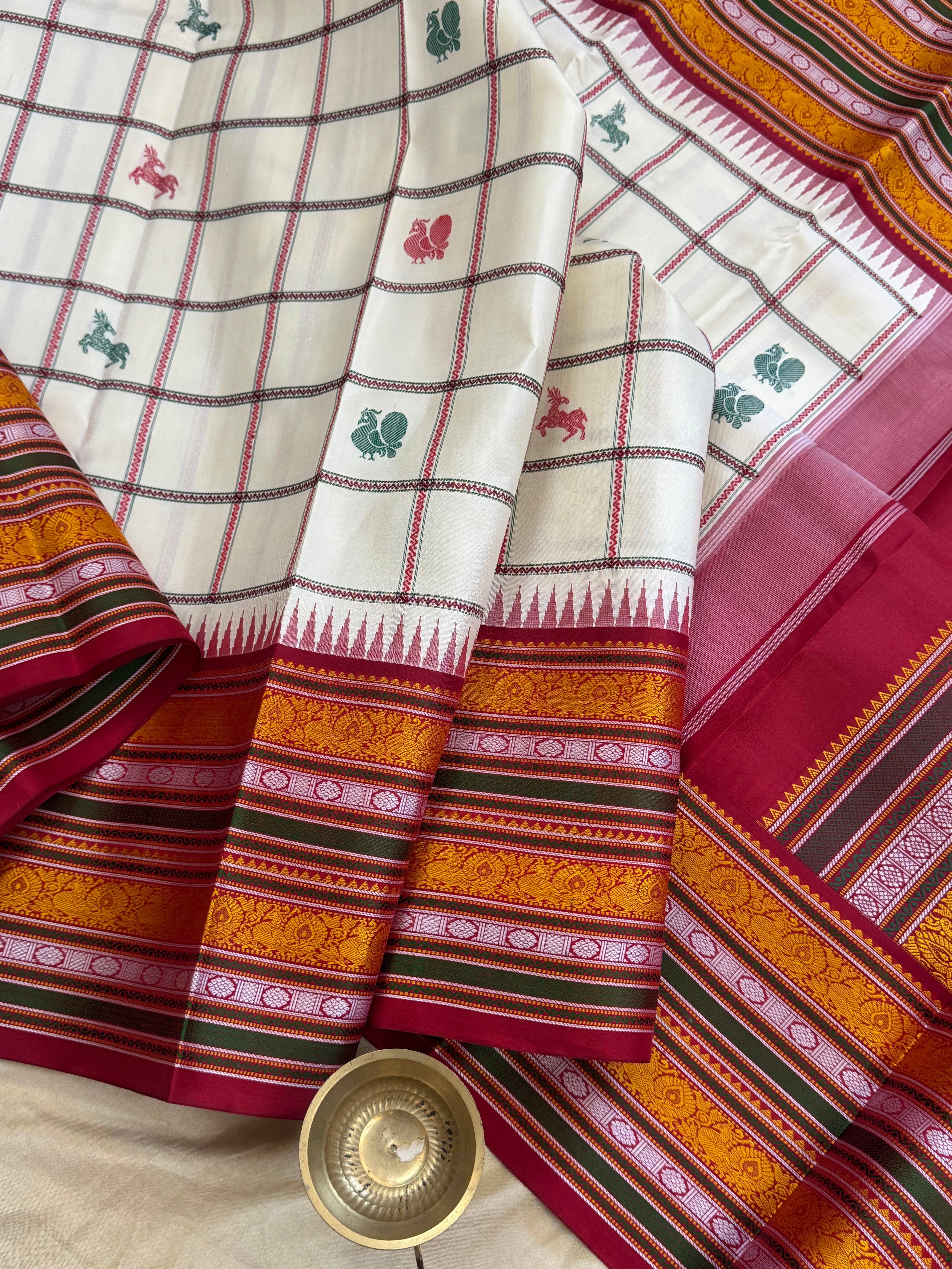 Off white kattam thread work korvai special edition silk
