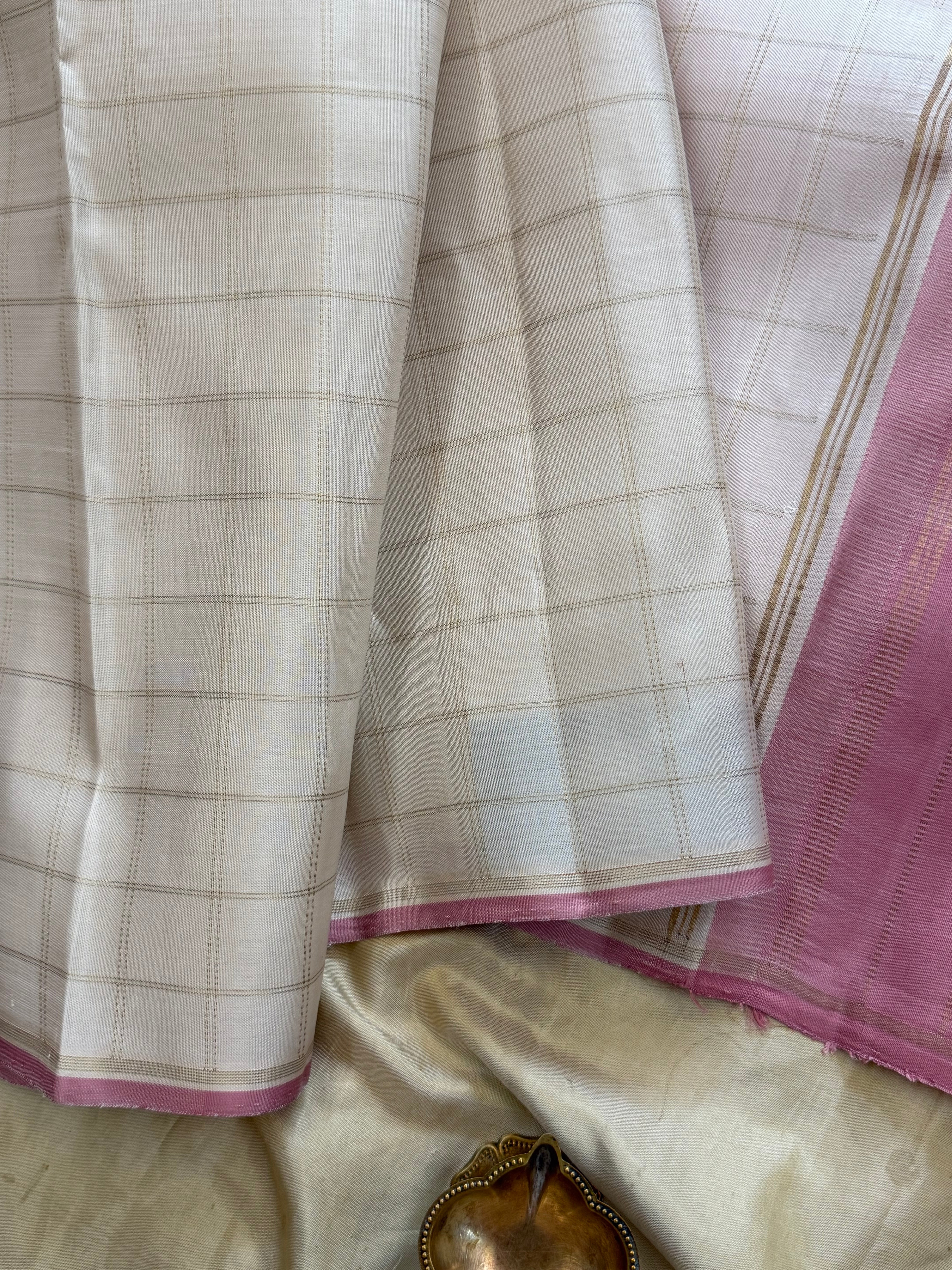 OFFWHITE BODY ZARI KATTAM / KANJIPURAM SILK SAREE CLSA 10715