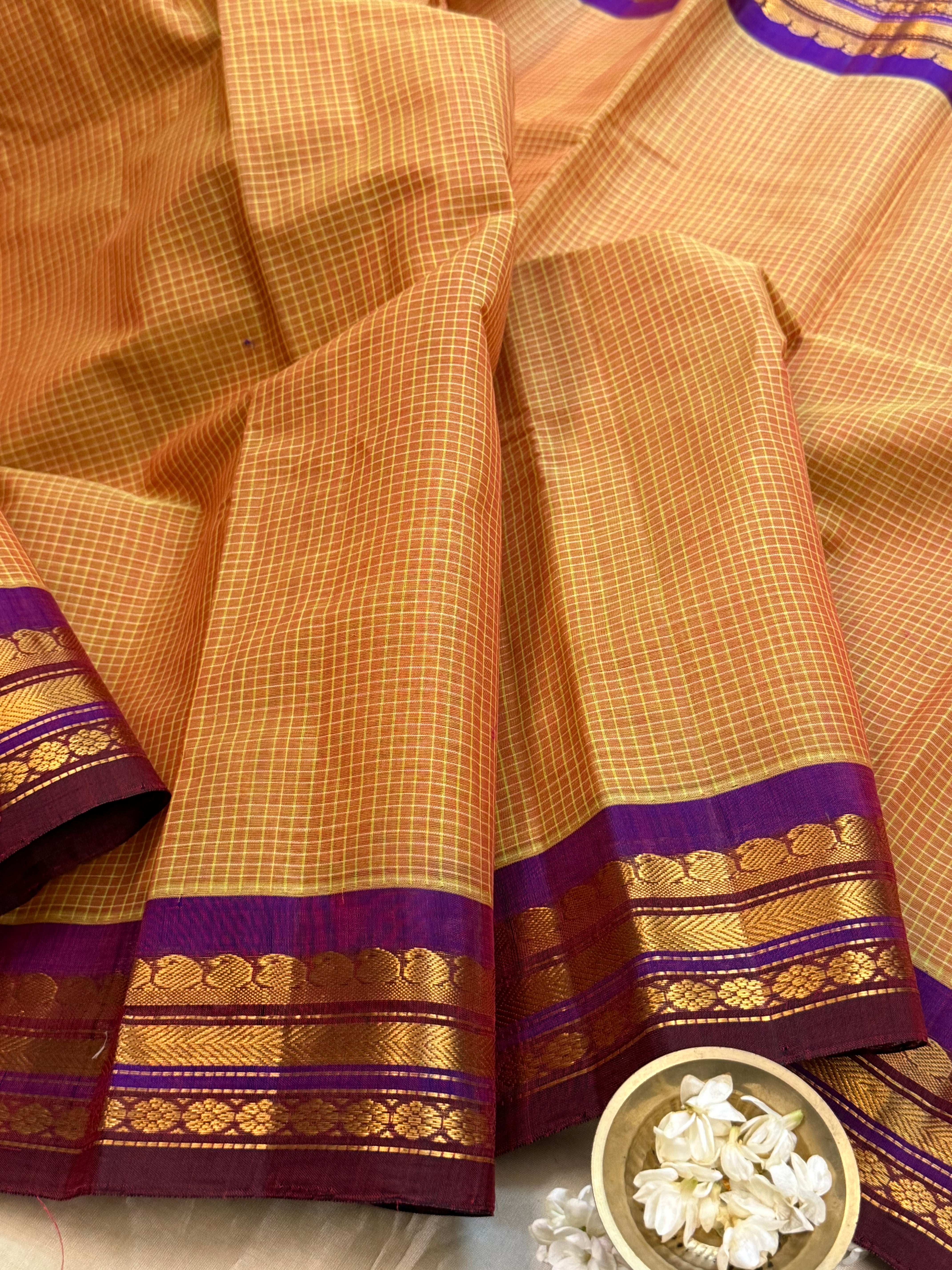 Golden shot purple korvai / Gadwal cotton ( No Blouse)
