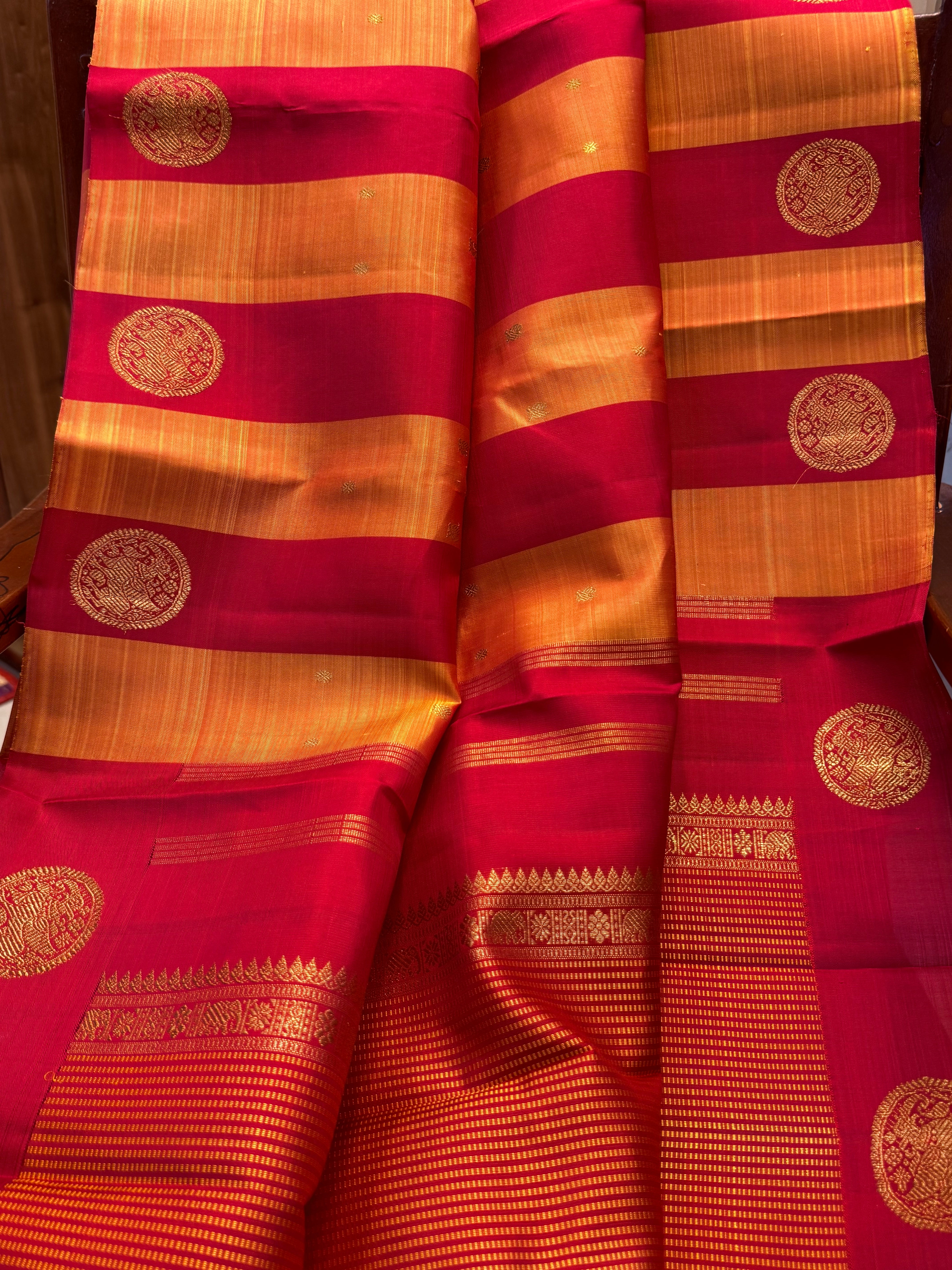 Vintage Red and simha border butta / Kanjipuram silk CL8903