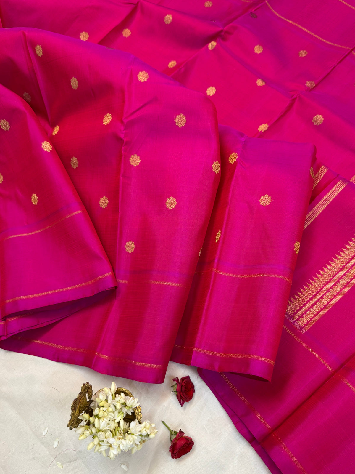 Rani pink zari Butta /kanjipuram silk saree clsa 12848
