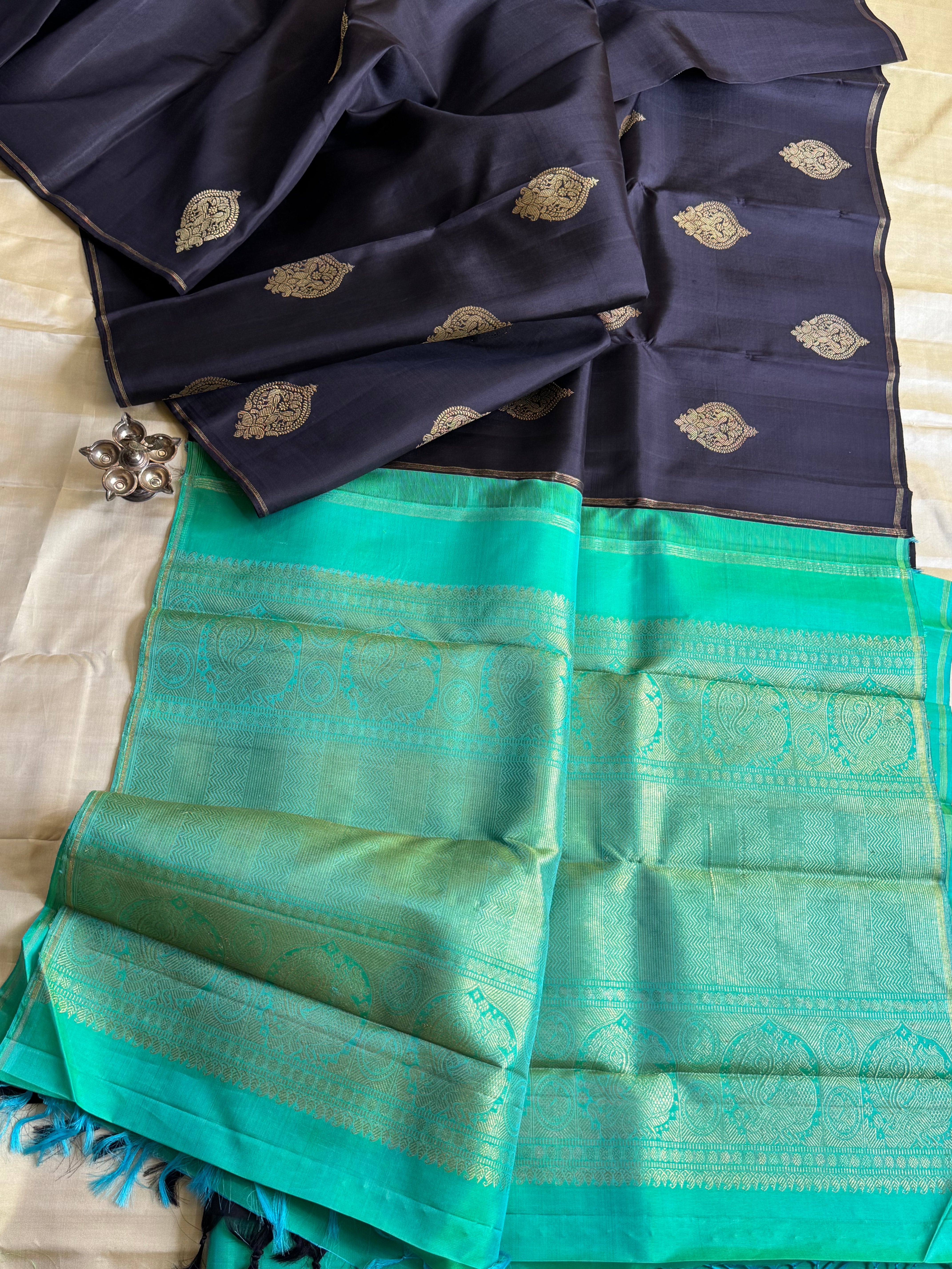 Black Butta kanjipuram silk