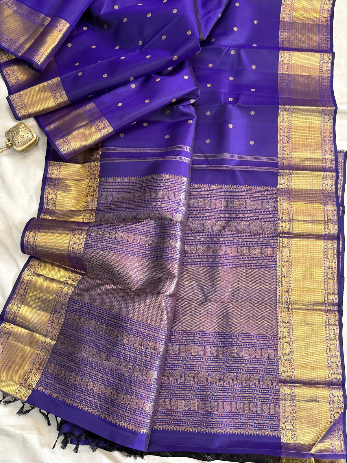 Brinjal Blue - Day 3 Navarthri colour pure Zari Kanjipuram silk / getti border and small Butta clsa 11613