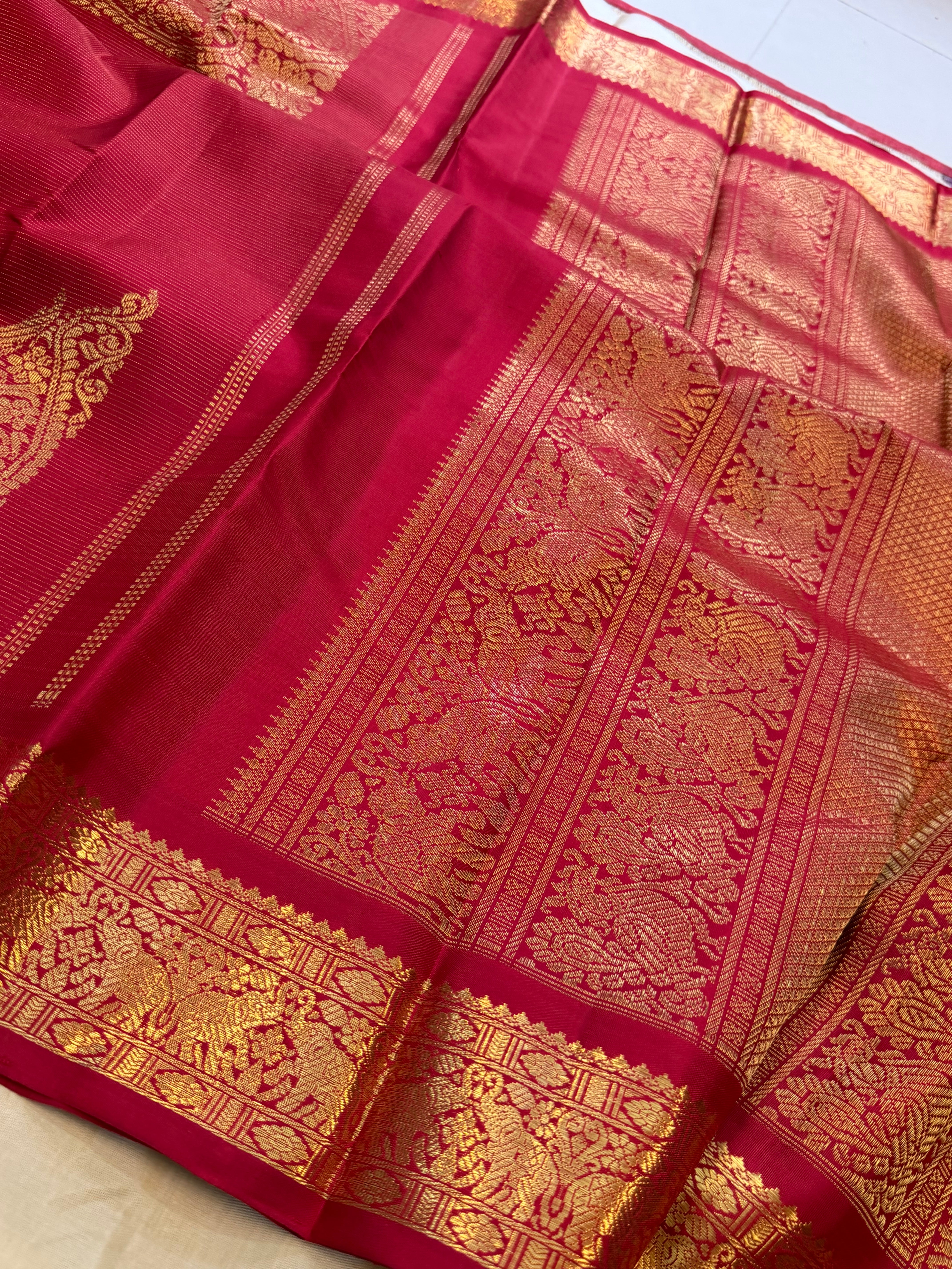 Mann : master weaver Vairaoosi earthy hues in pure Zari Kanjipuram silk