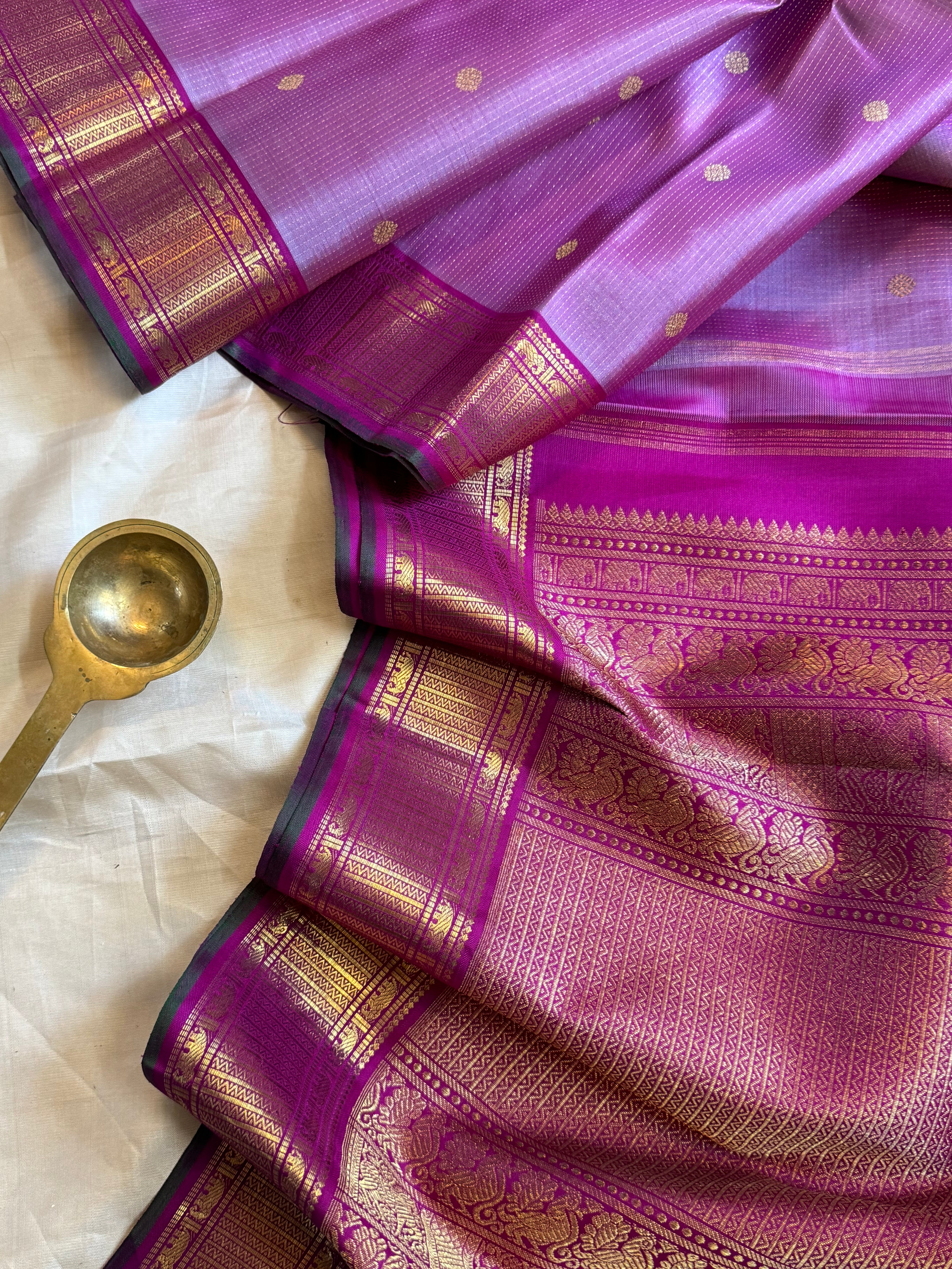 Dual tone oosivanam kanjipuram silk