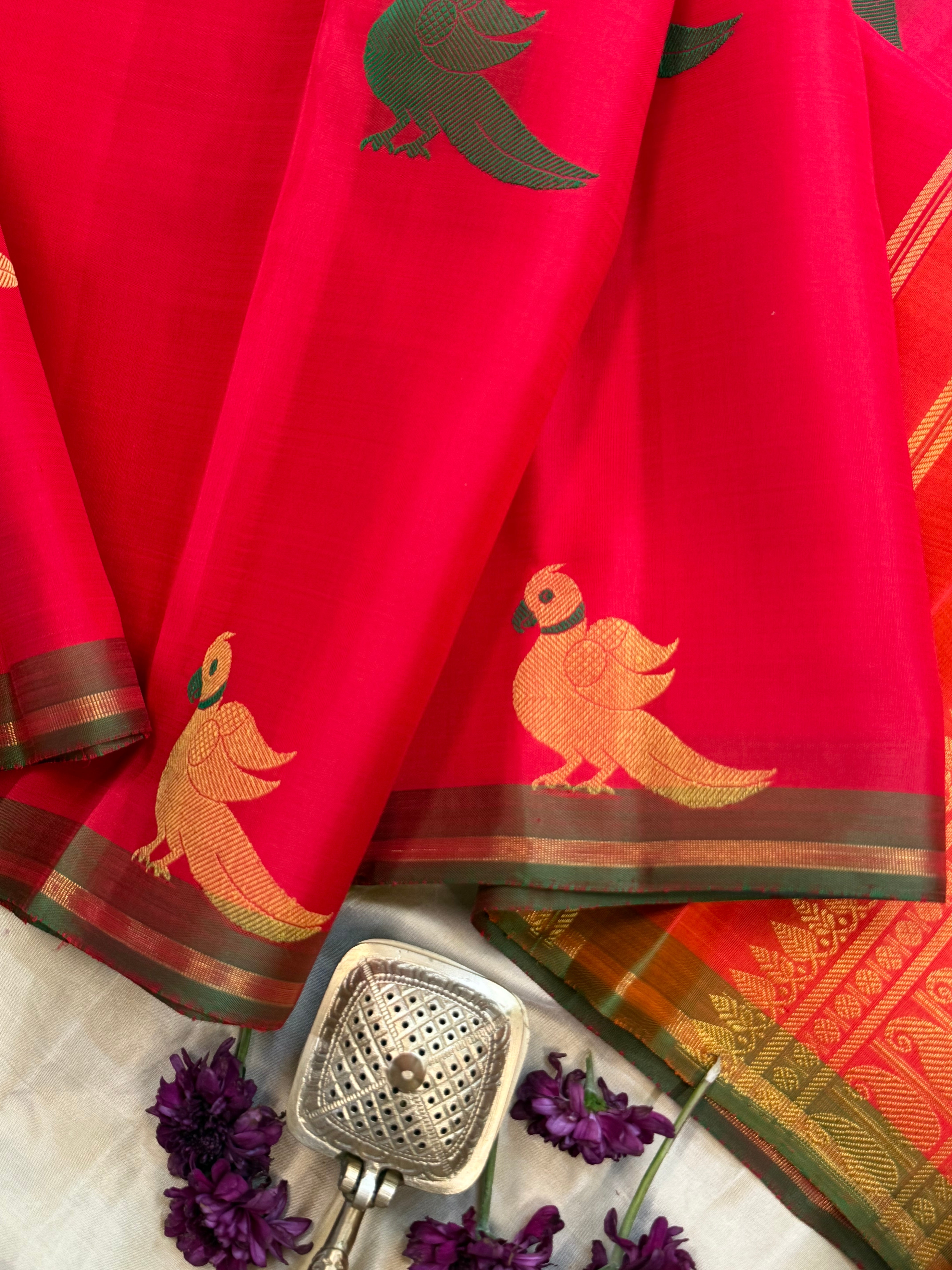 Red meenakari kili butta borderless/ Kanjipuram silk