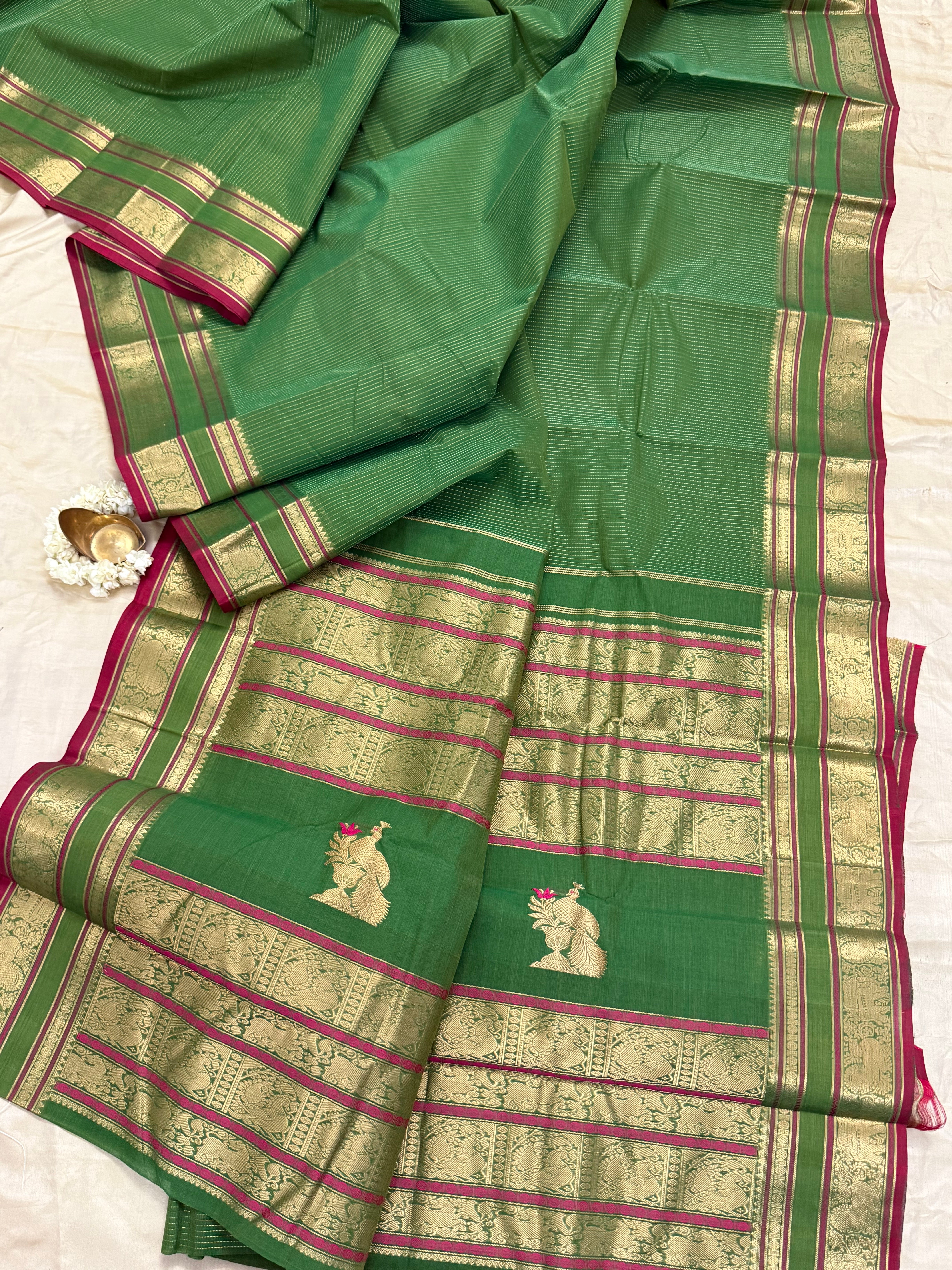 Green kattam unique pallu / Kanchi Cotton