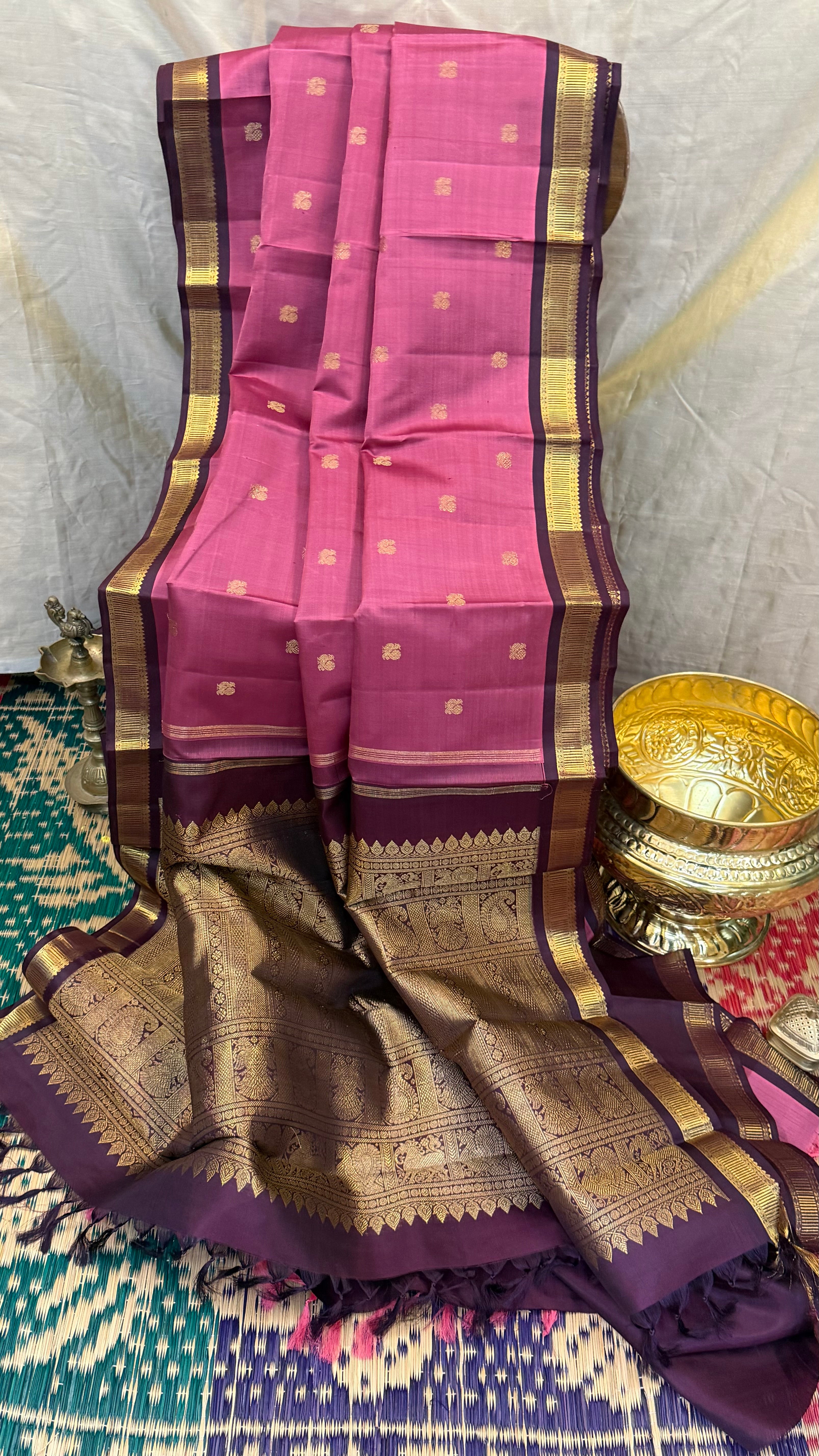 Swapnam: mauve color small pet / Kanjipuram silk