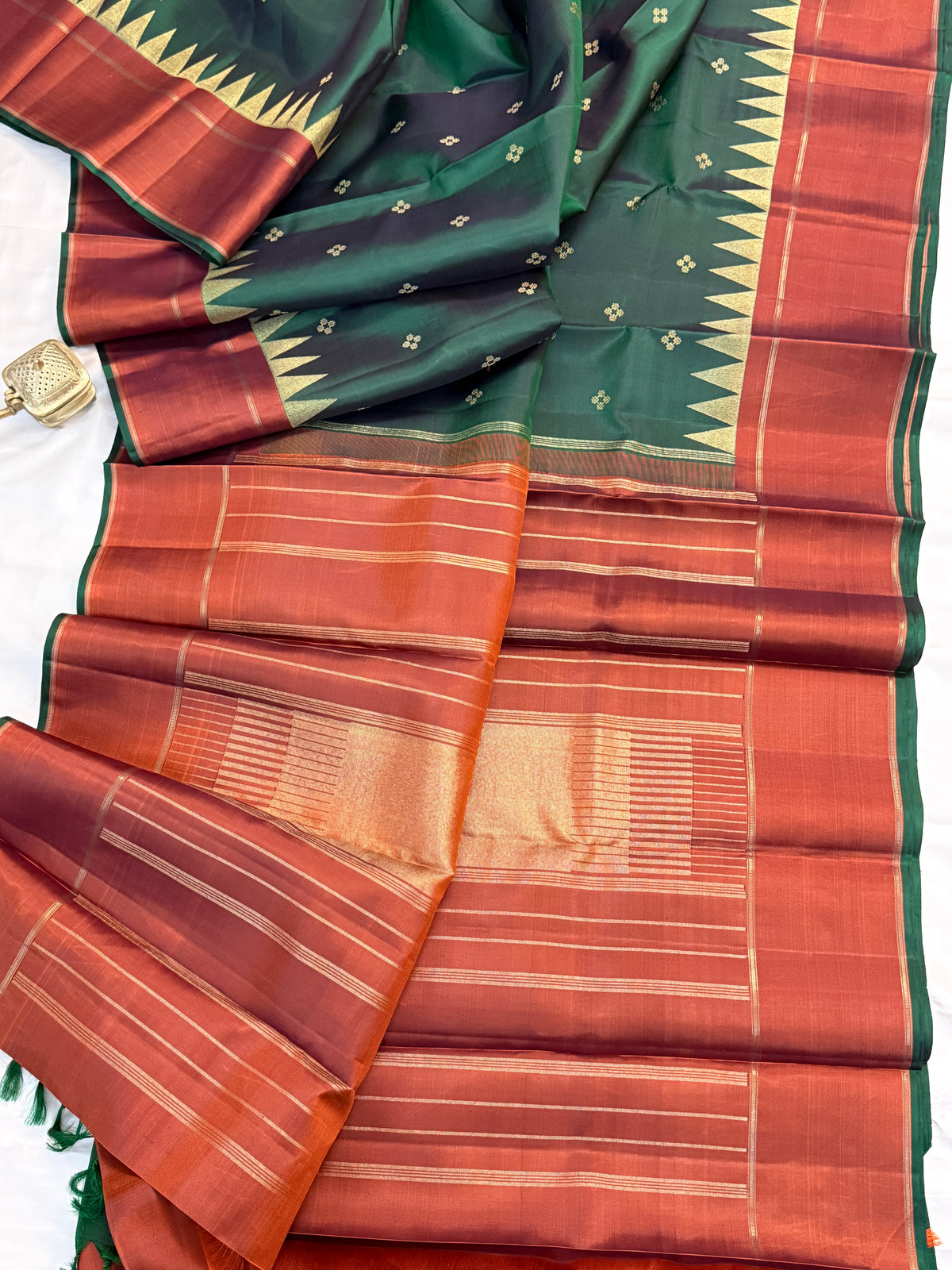 Green temple and pure Zari Butta/ kanjipuram silk saree clsa 8097