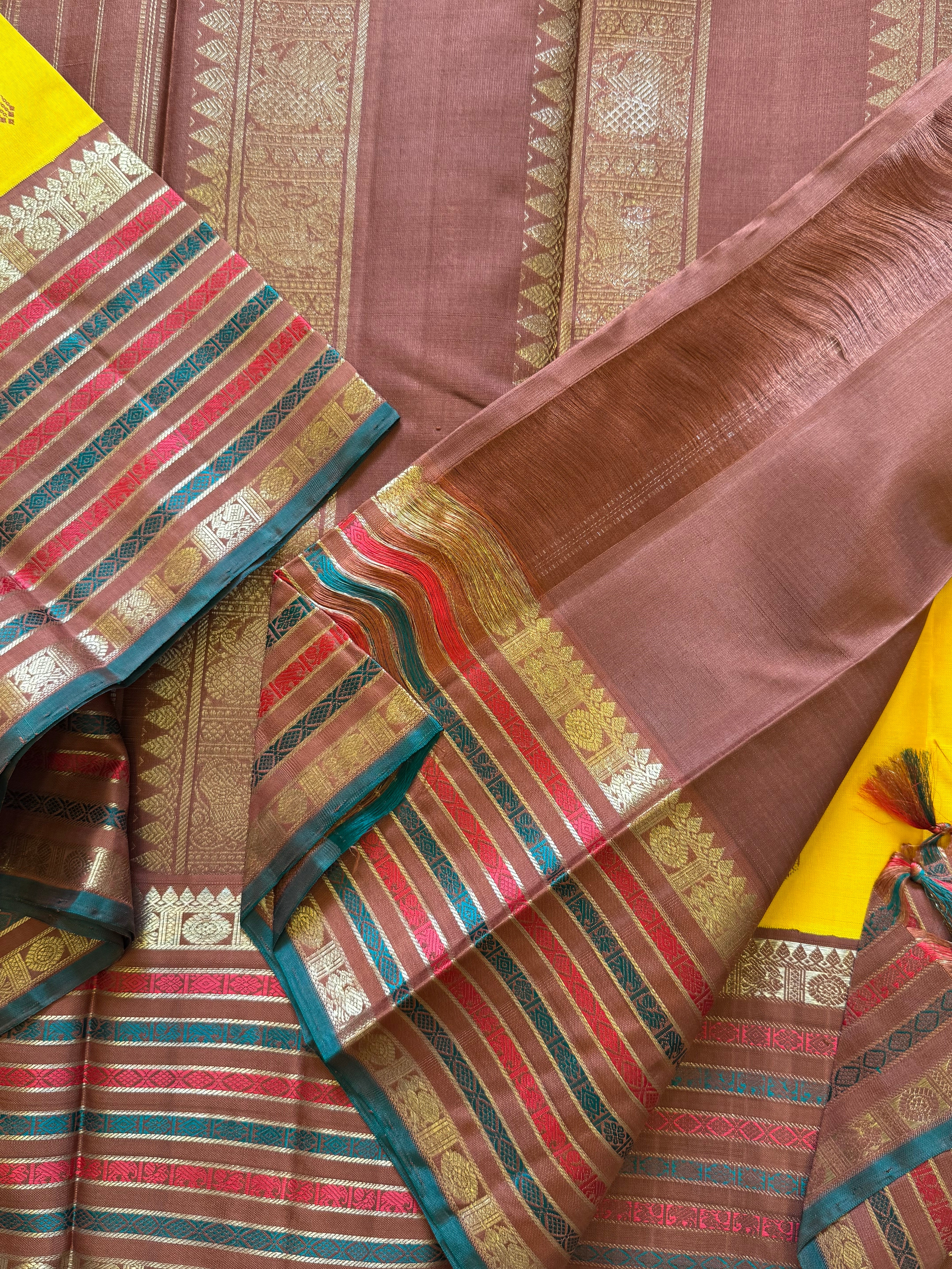Yellow varisapet Kai Korvai - clearance sale / kanjipuram silk