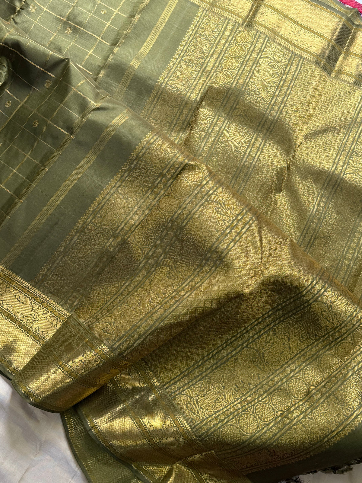 Chutney green Kattam Butta Korvai pure Kanjipuram silk