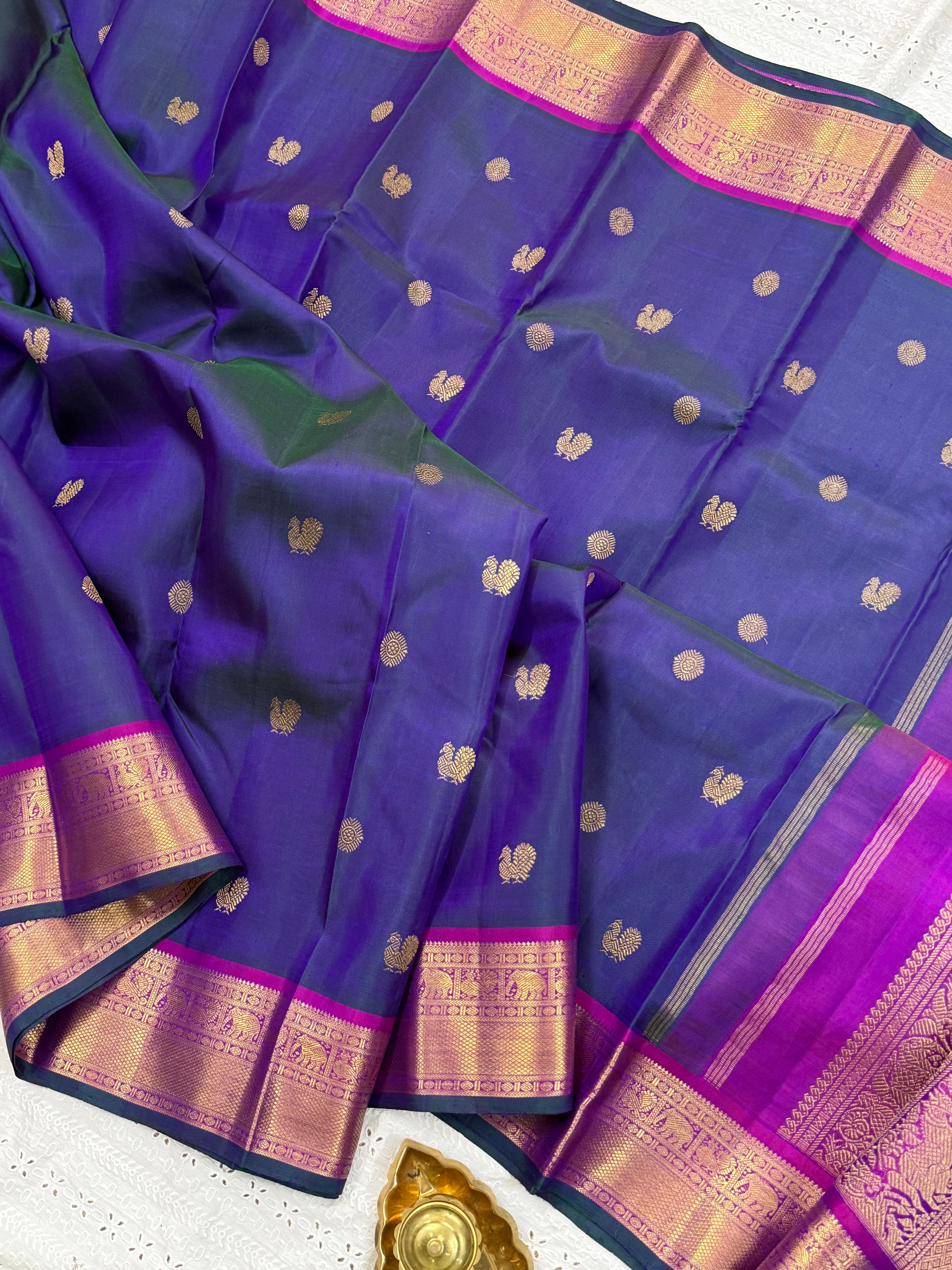 MAYILKAZHUTHU SEMI CONTRAST GETTI BORDER /KANJIPURAM SILK SAREE