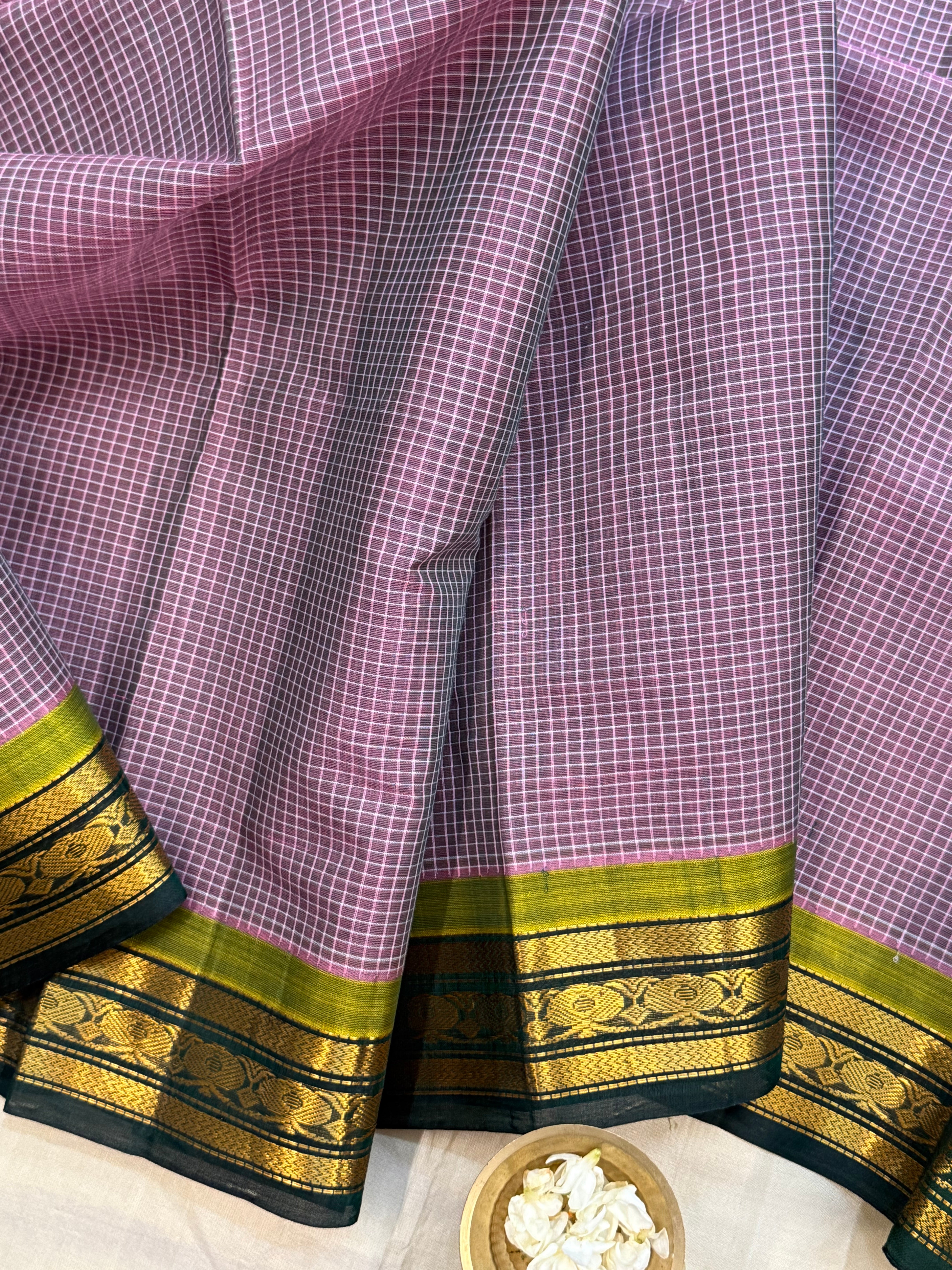Dusky pink and green korvai / Gadwal Cotton ( No Blouse)