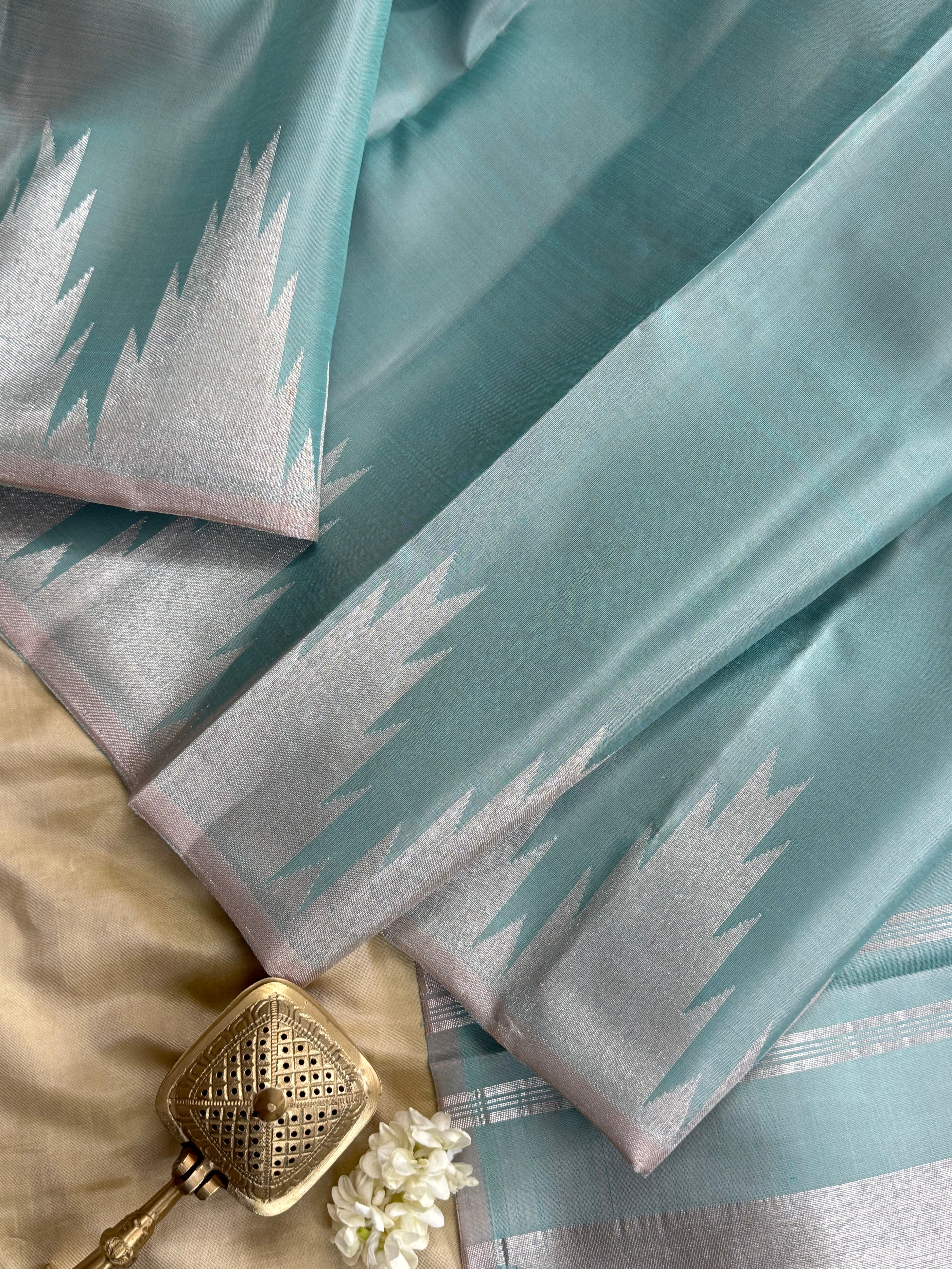Powder blue silver zari 8 kol temple border/ Kanjipuram silk CLSA8766