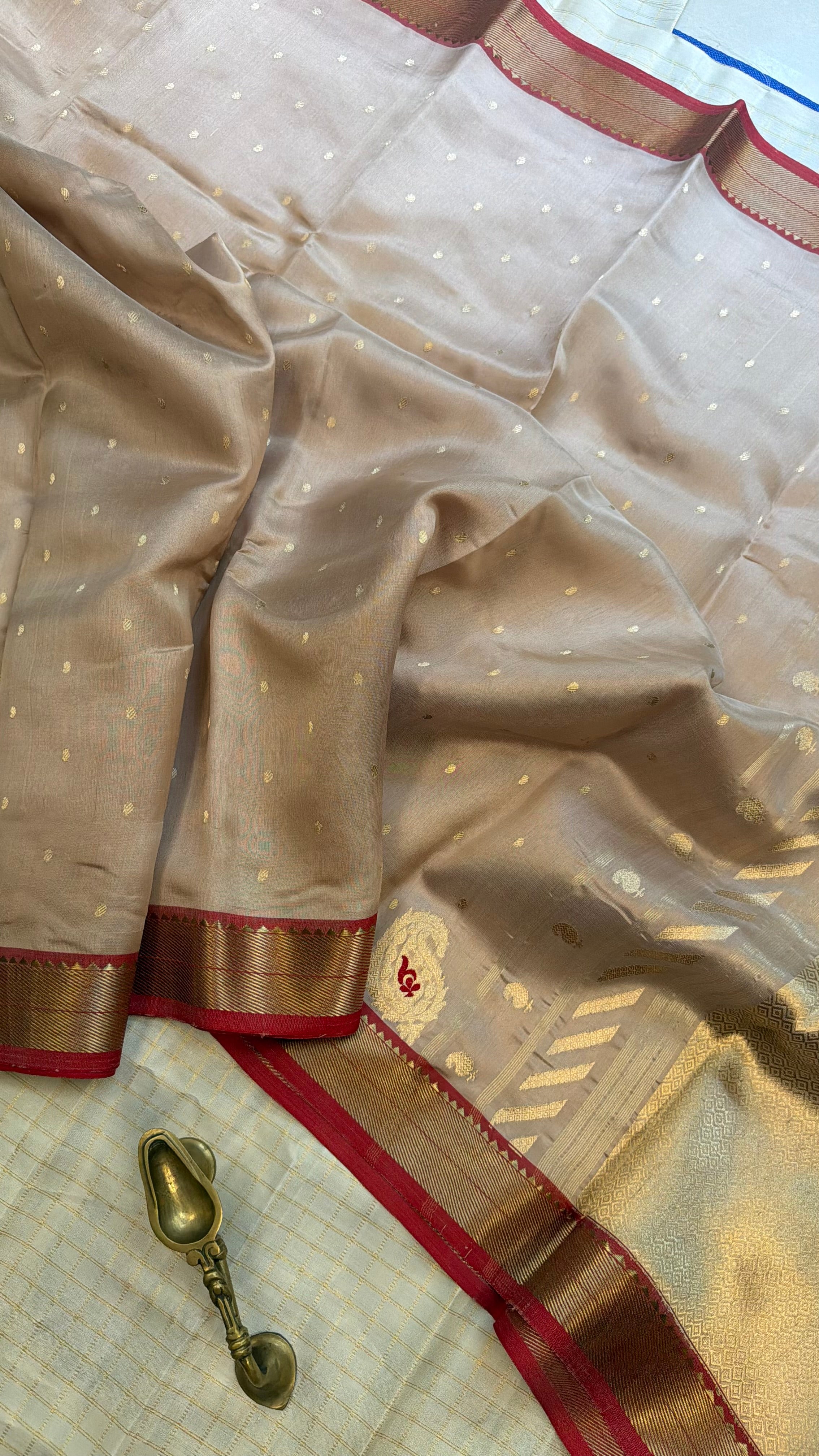 Revival ektara Butta Chanderi silk