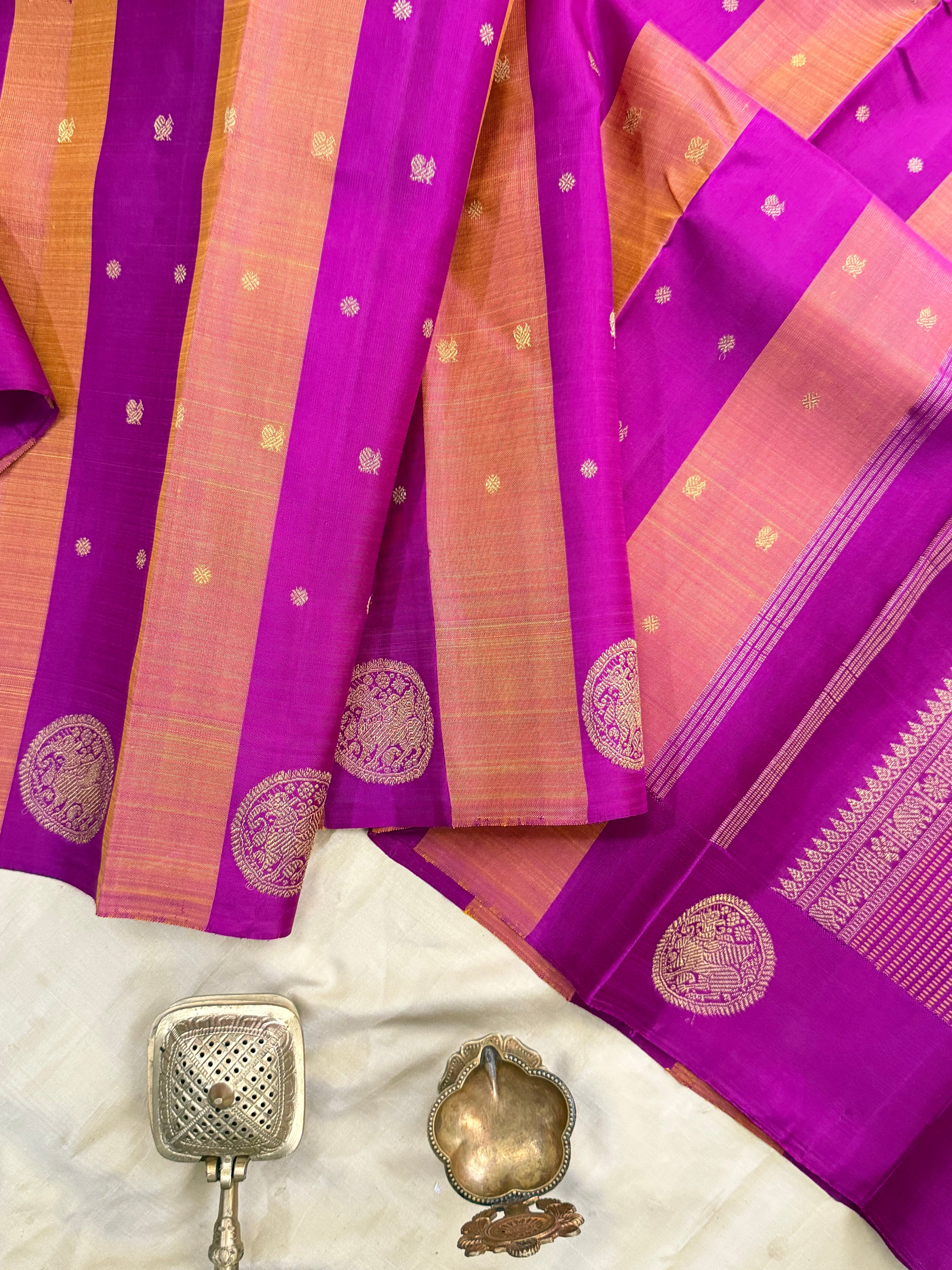 Vintage style Butta saree pure Zari Kanjipuram silk