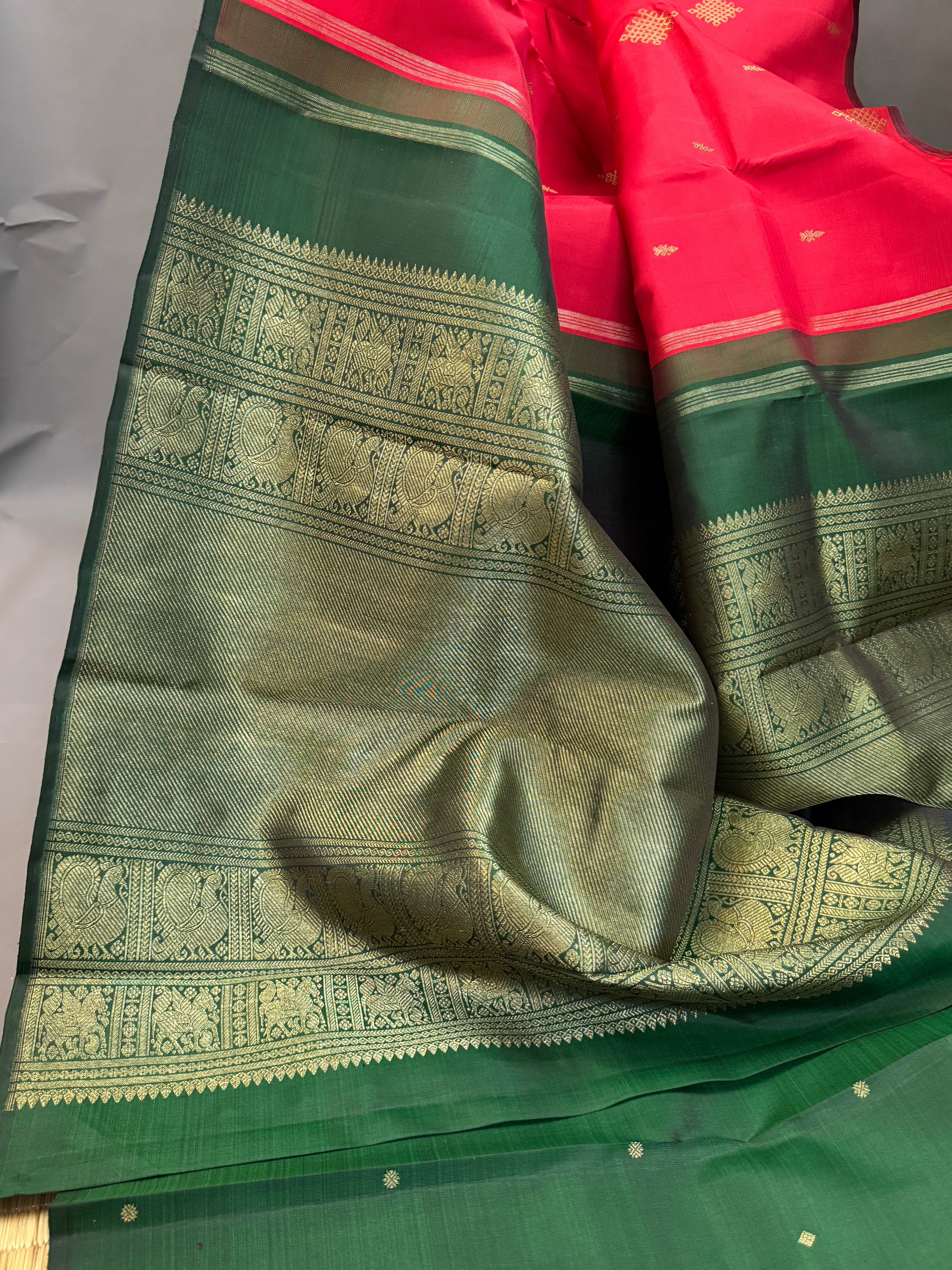 Red Kolam Butta borderless pure kanjipuram silk saree