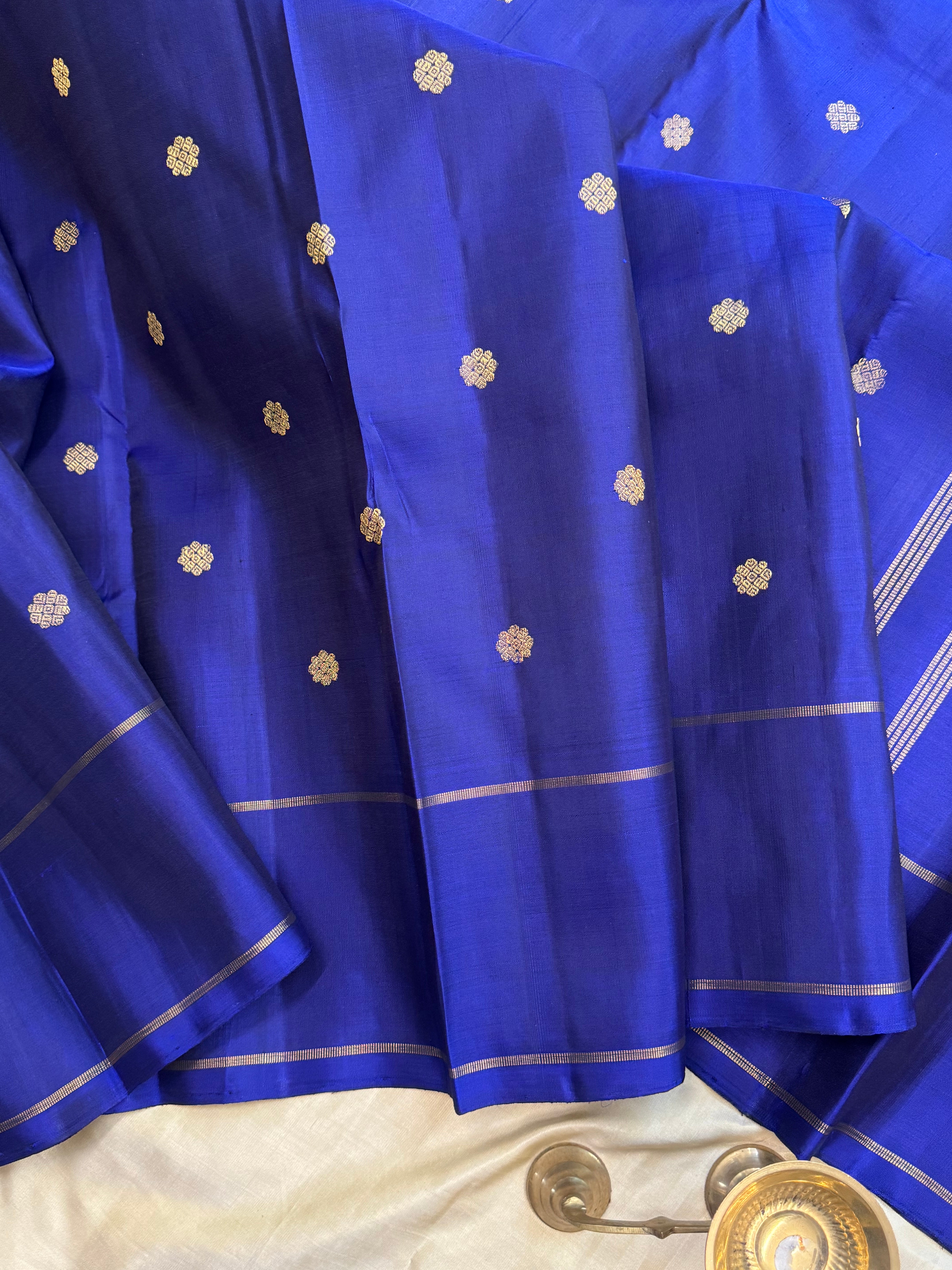 Ms blue retta pet / simple kanjipuram silk