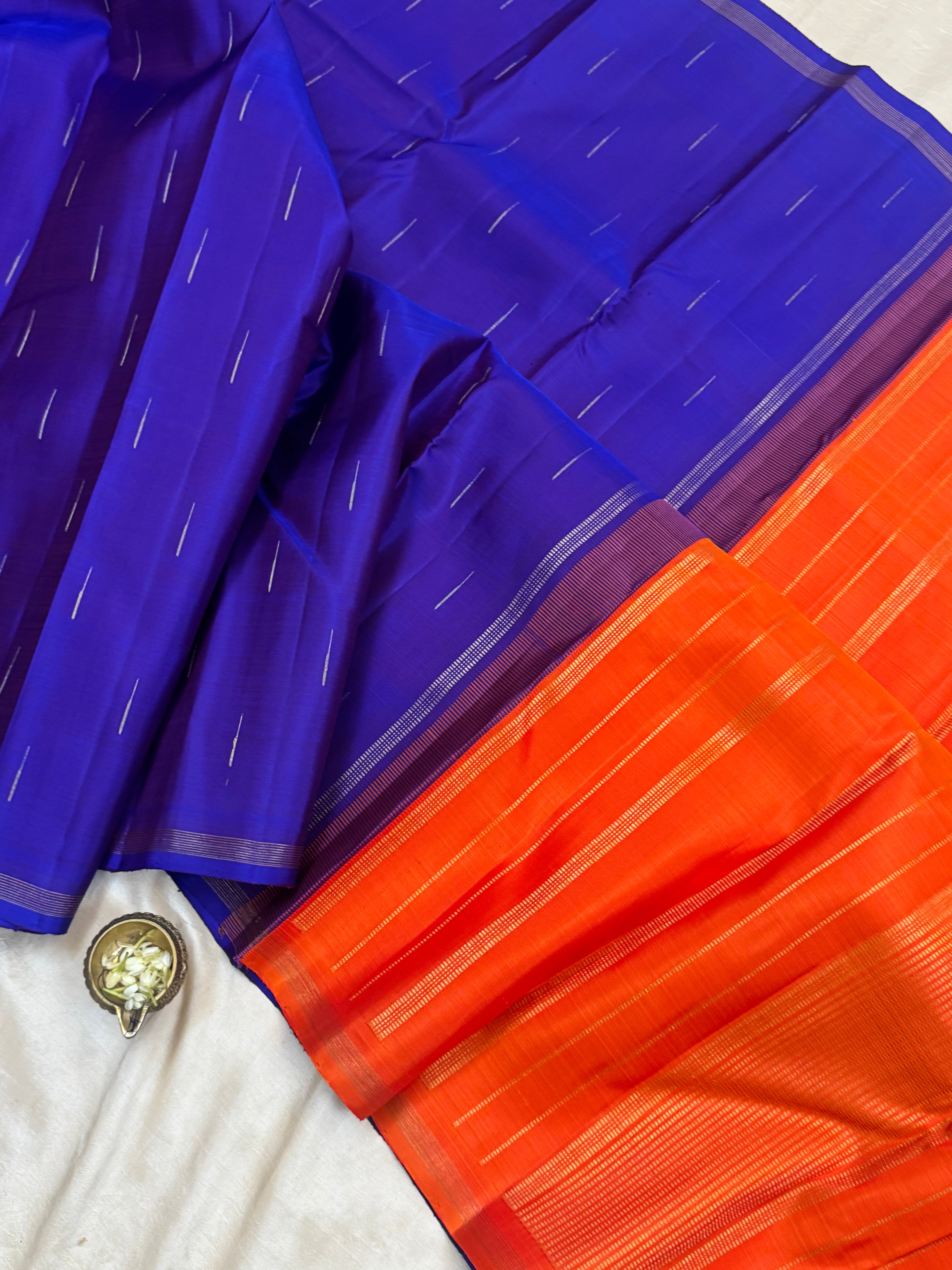 Malli moggu dual tone blue / Kanjipuram silk