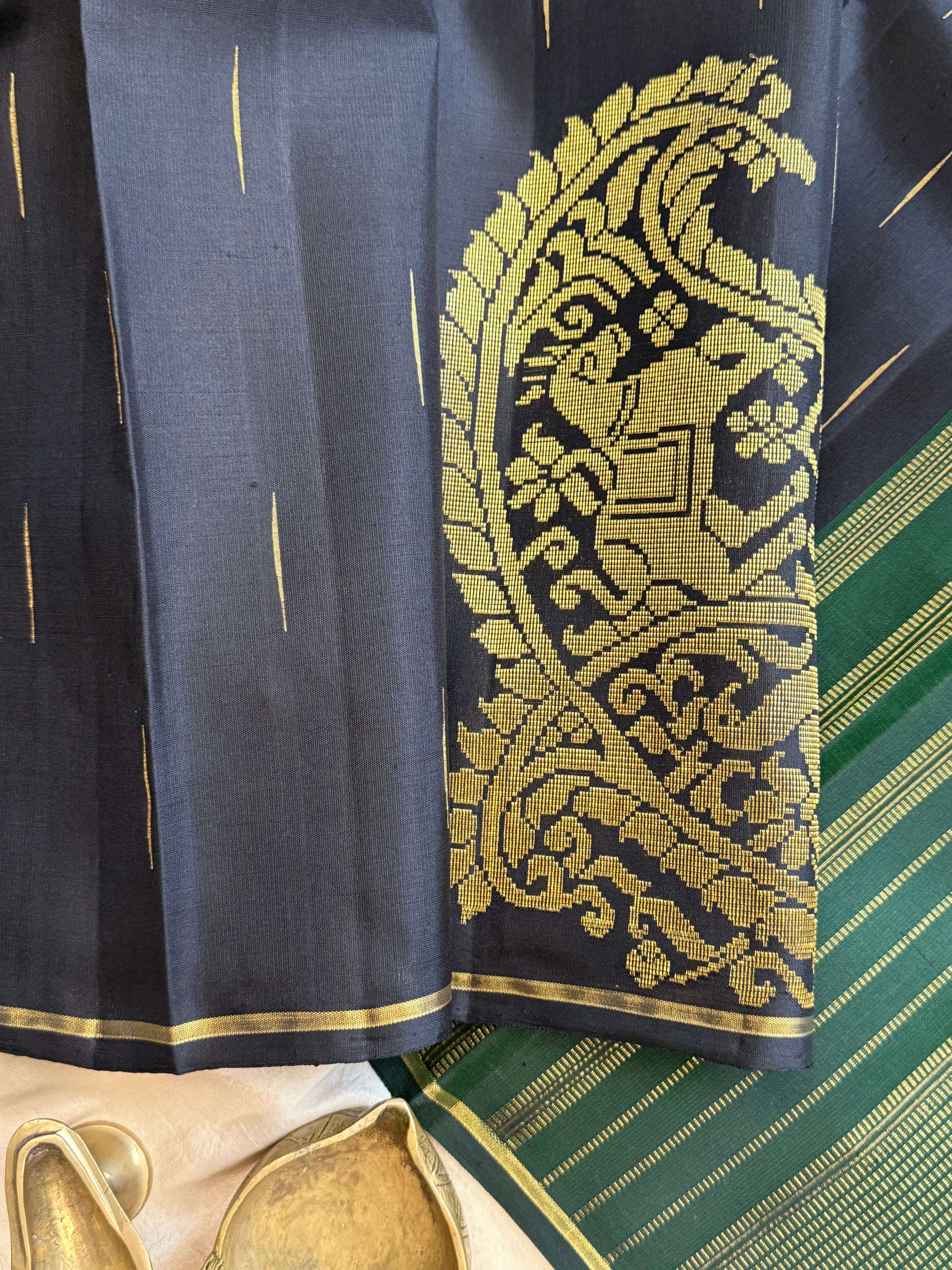 Kalai: Black Borderless Kanjivaram Silk Saree with Malli Moggu
