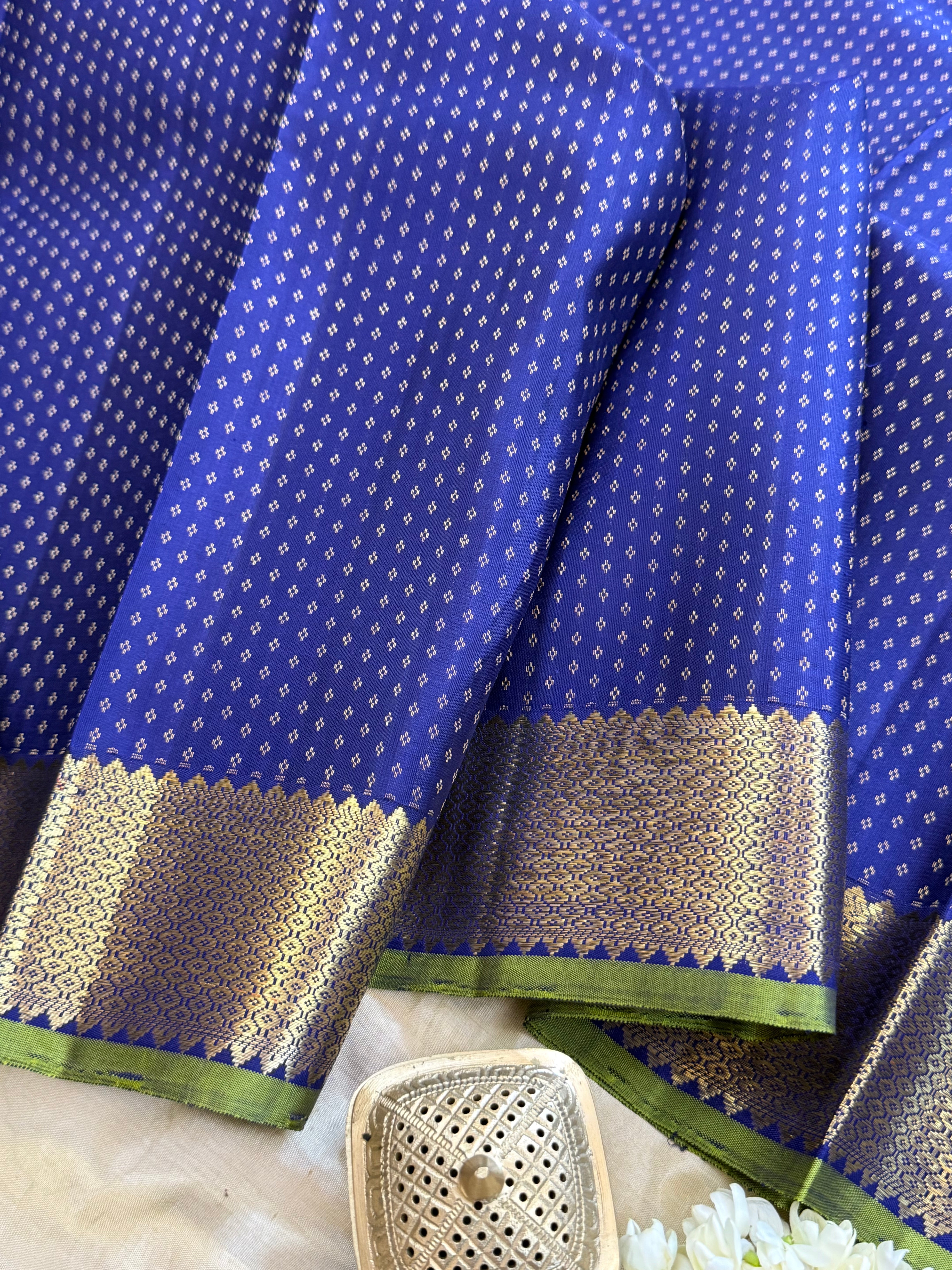 Royal blue thodar butta / Kanjipuram silk CL6152