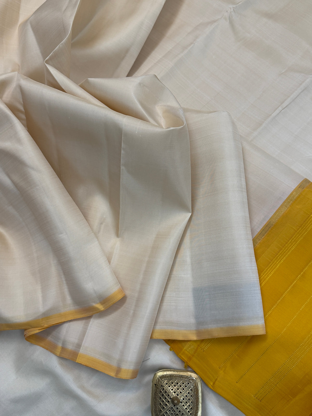 Off white and mustard pure Zari/kanjipuram silk saree clsa 12309