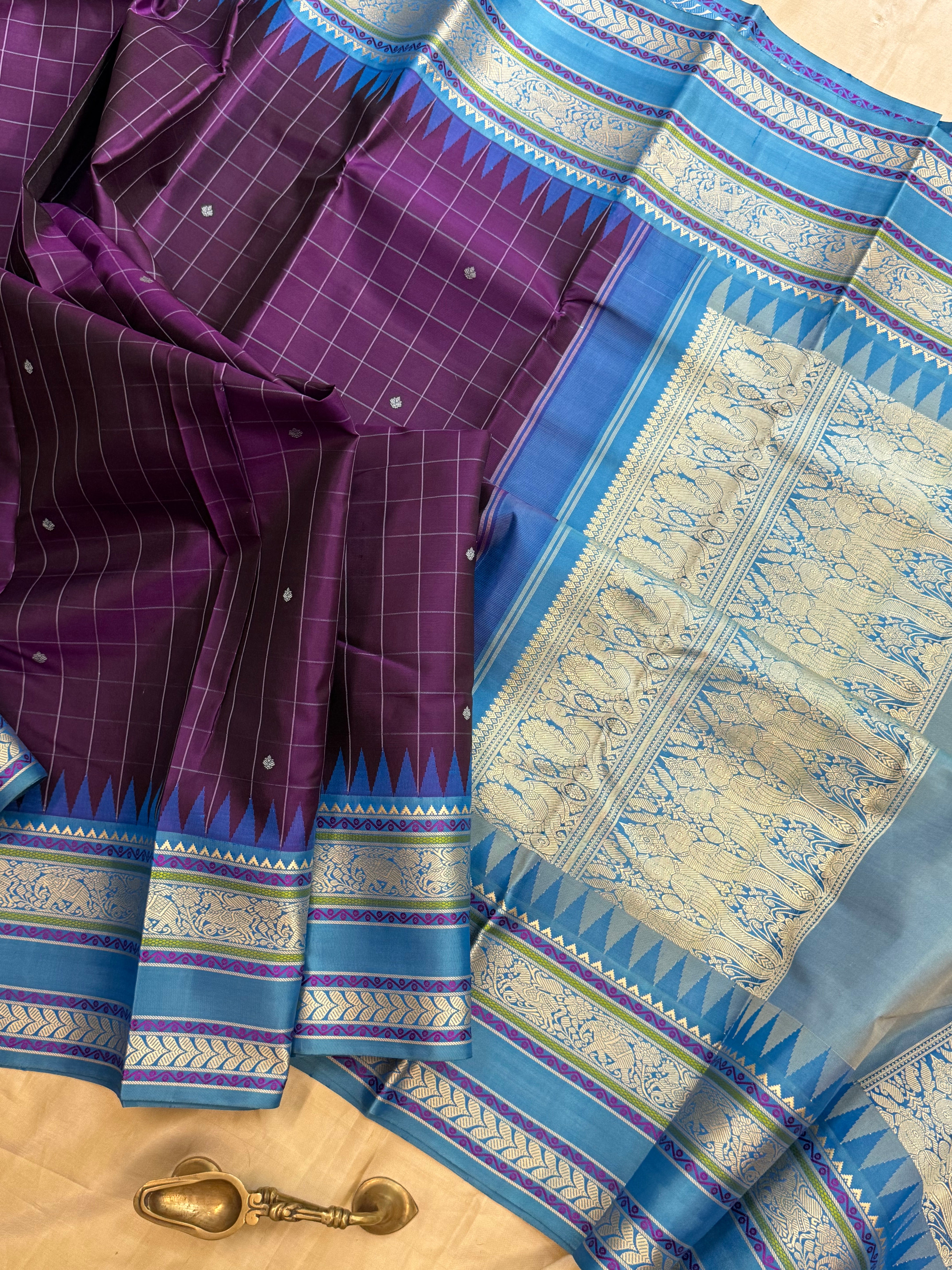 Aubergine color korvai / special edition silk