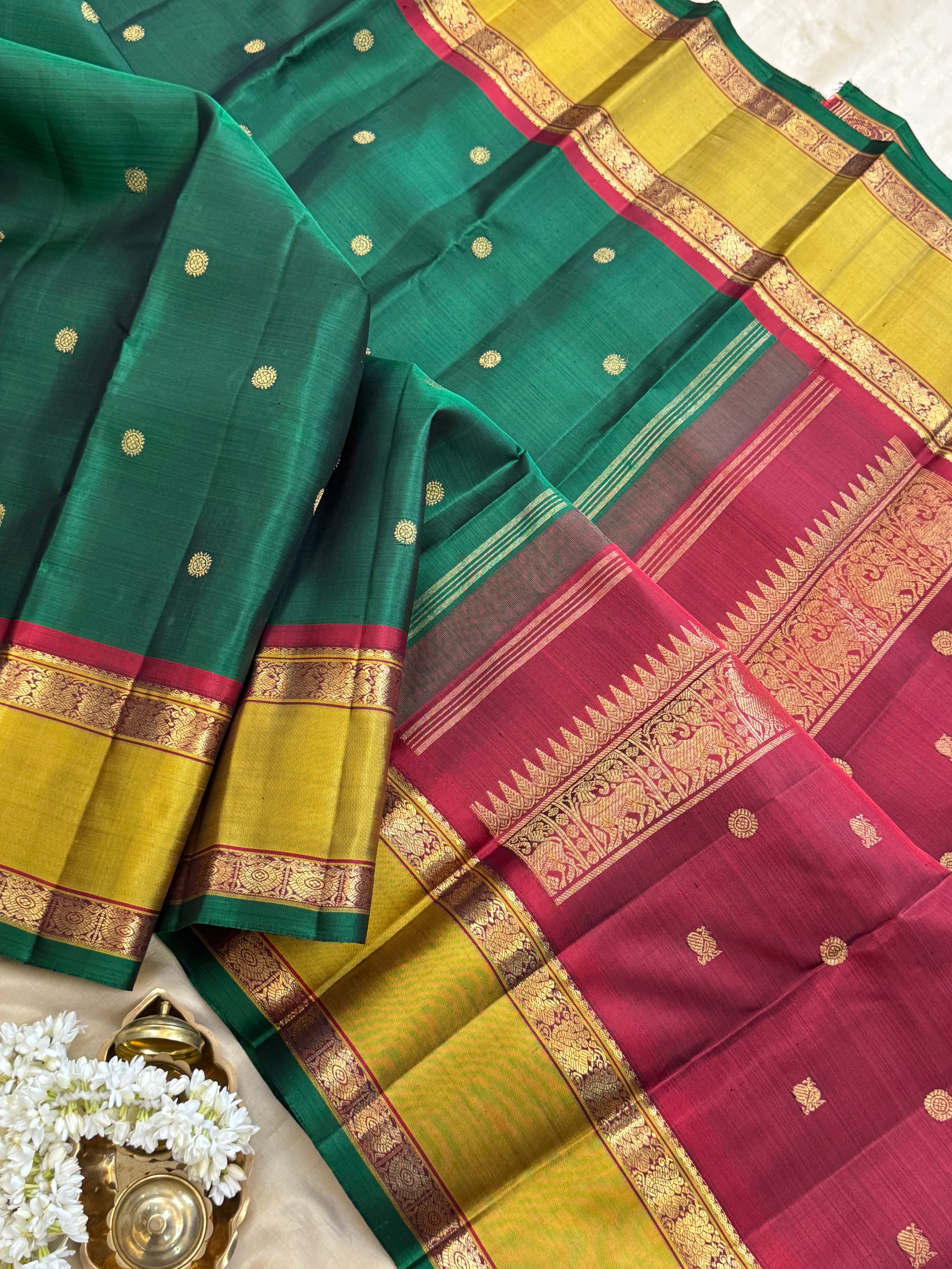 Forest green body chakram Butta rette pet border / kanjipuram silk CLSA10458
