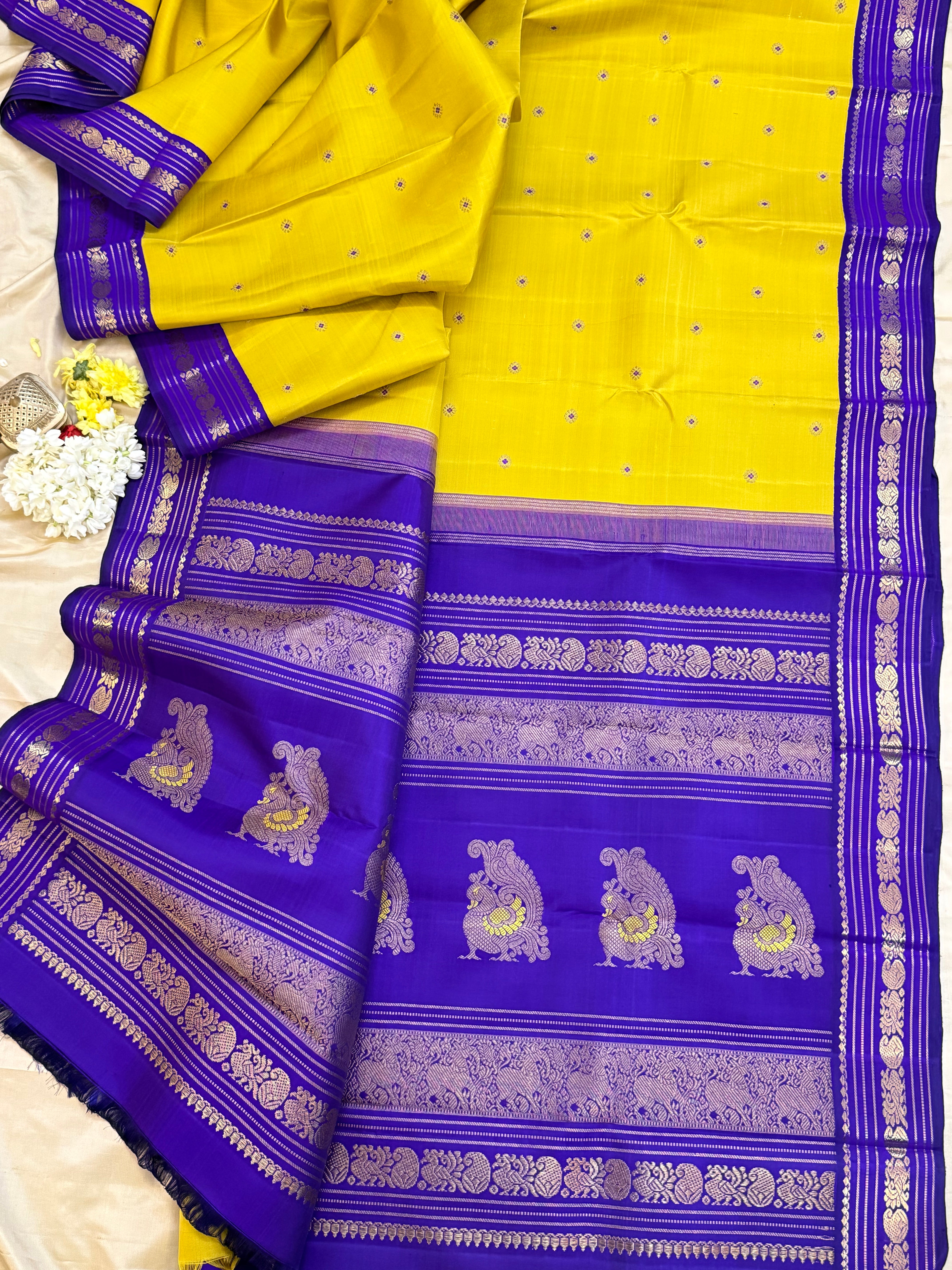 SAMPANGA GREEN WITH PURPLE MANGA AND ANNAM PET SMALL KORVAI/ KANJIPURAM SILK CLSA 10147