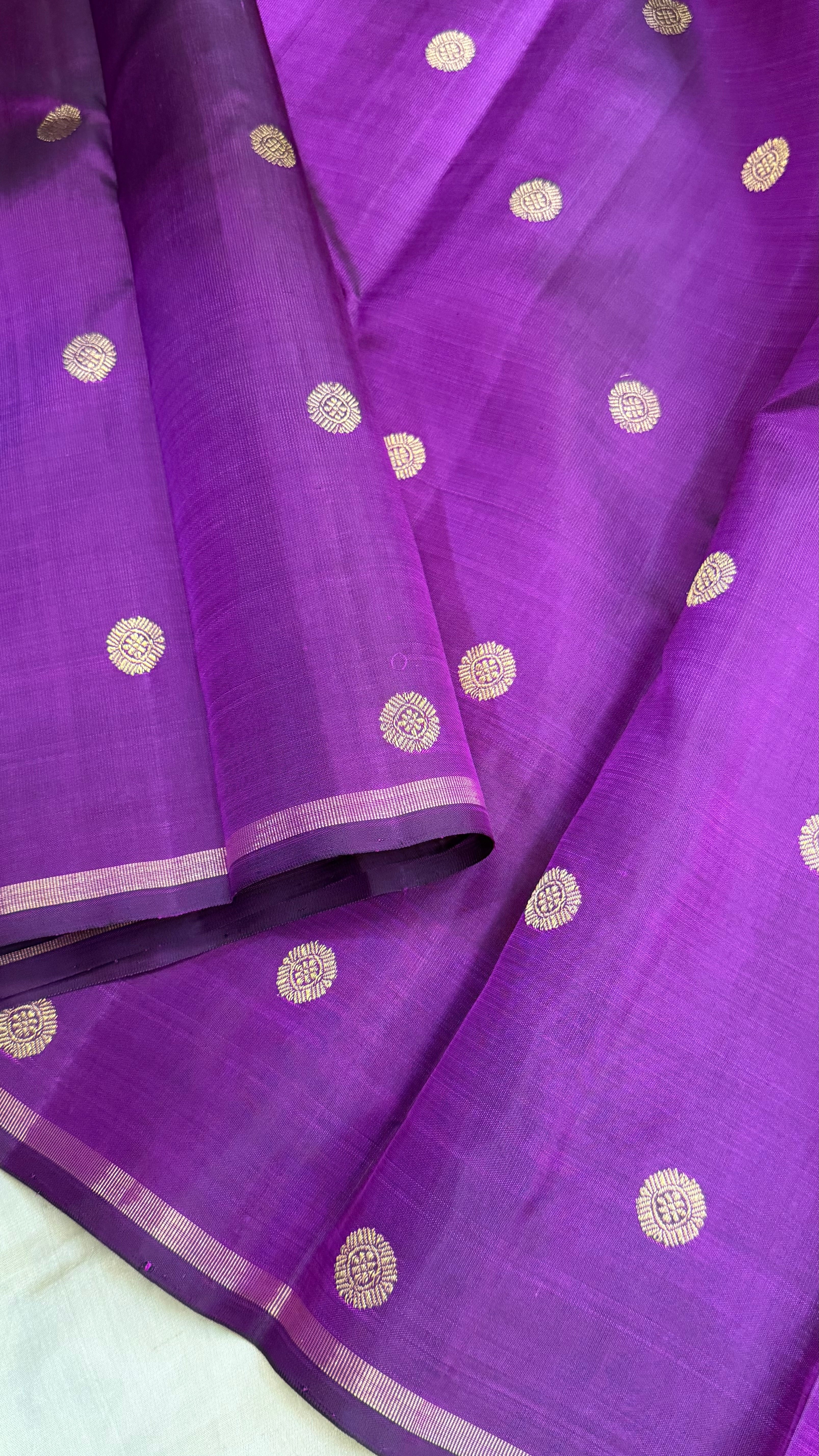 Purple shot rudraksham butta borderless/ Kanjipuram silk