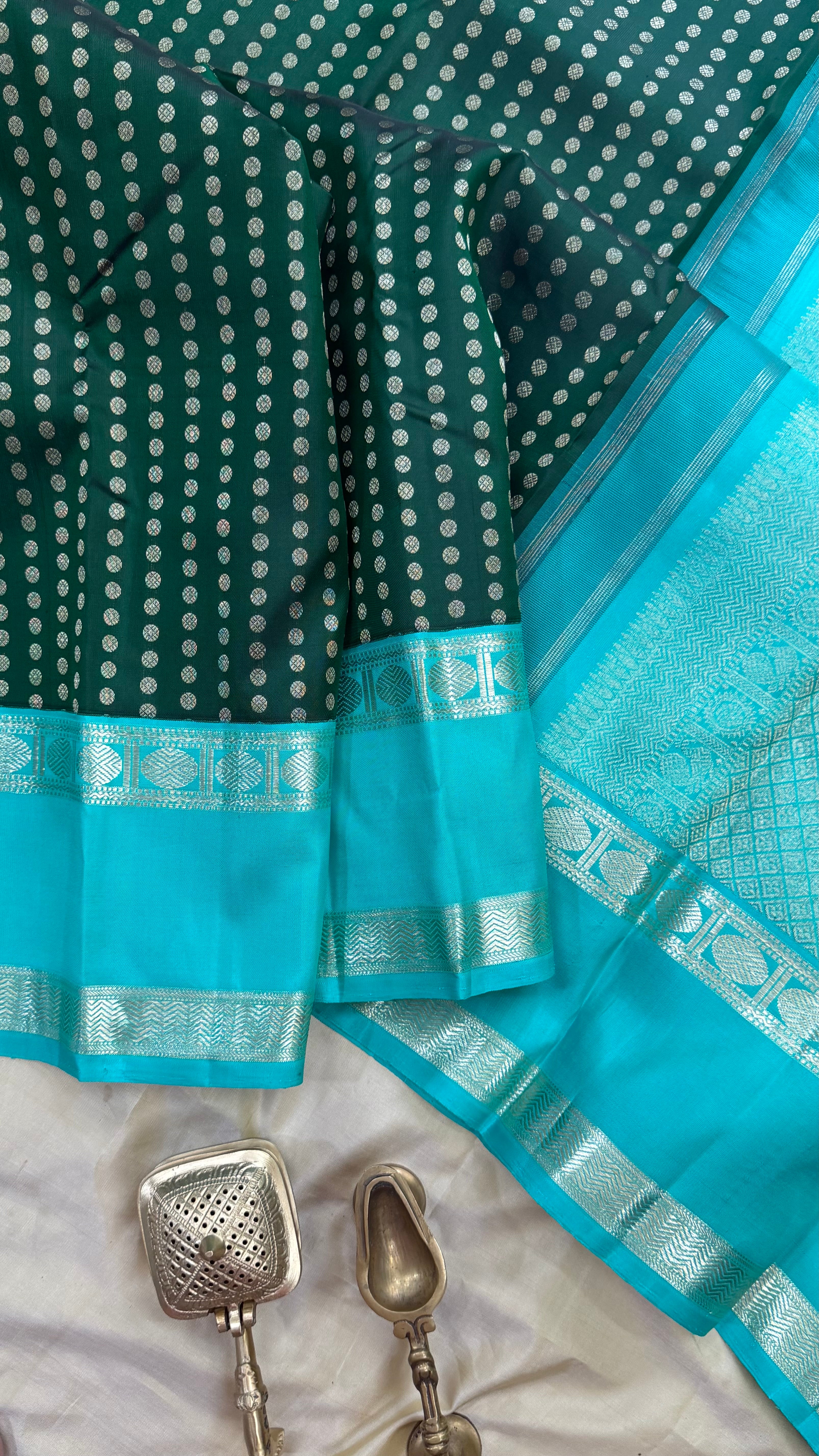 Amoha : Green Laksham Butta Korvai Kanjipuram silk 9101CL