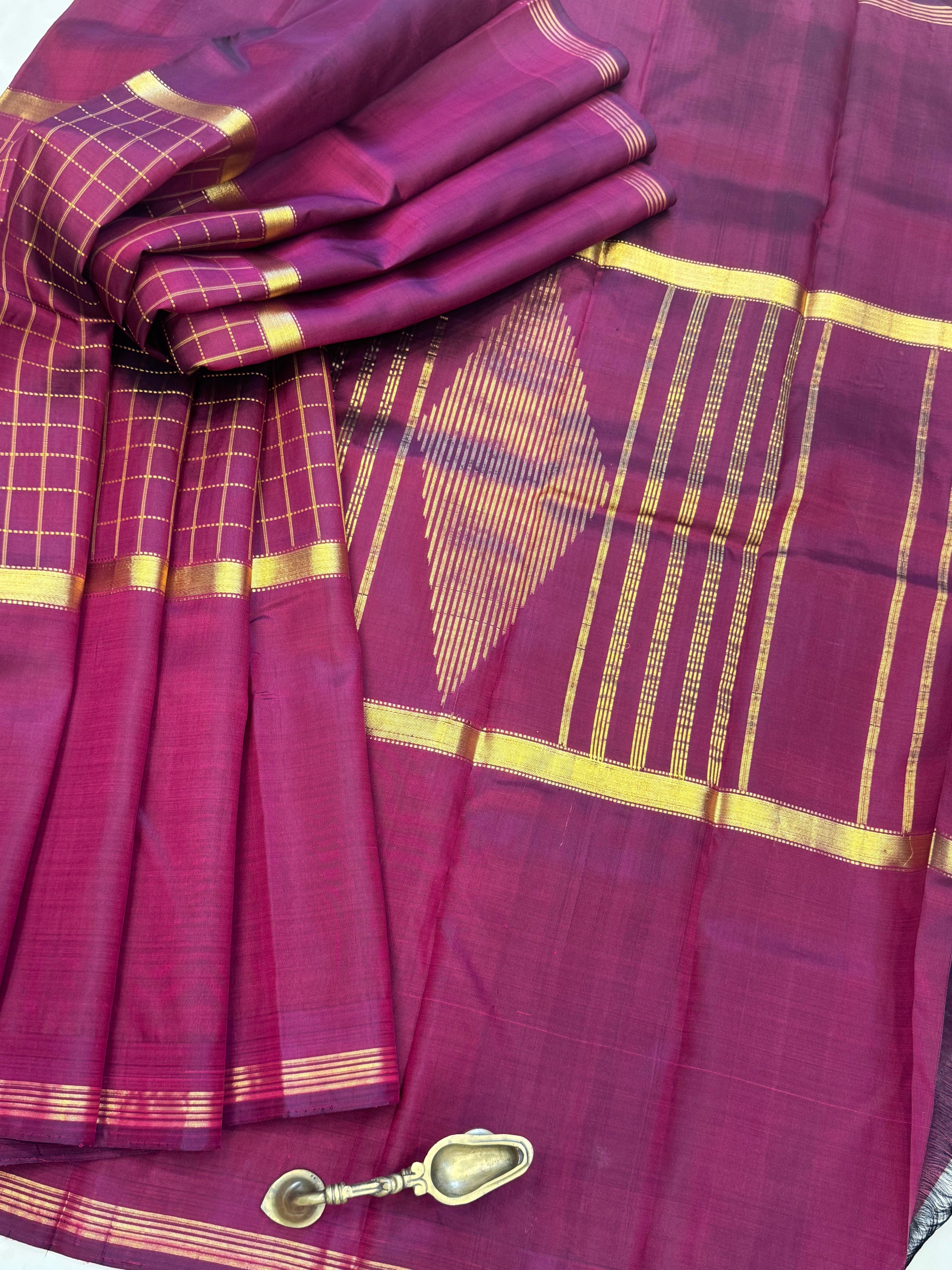 Araku kattam long border/ Arani silk