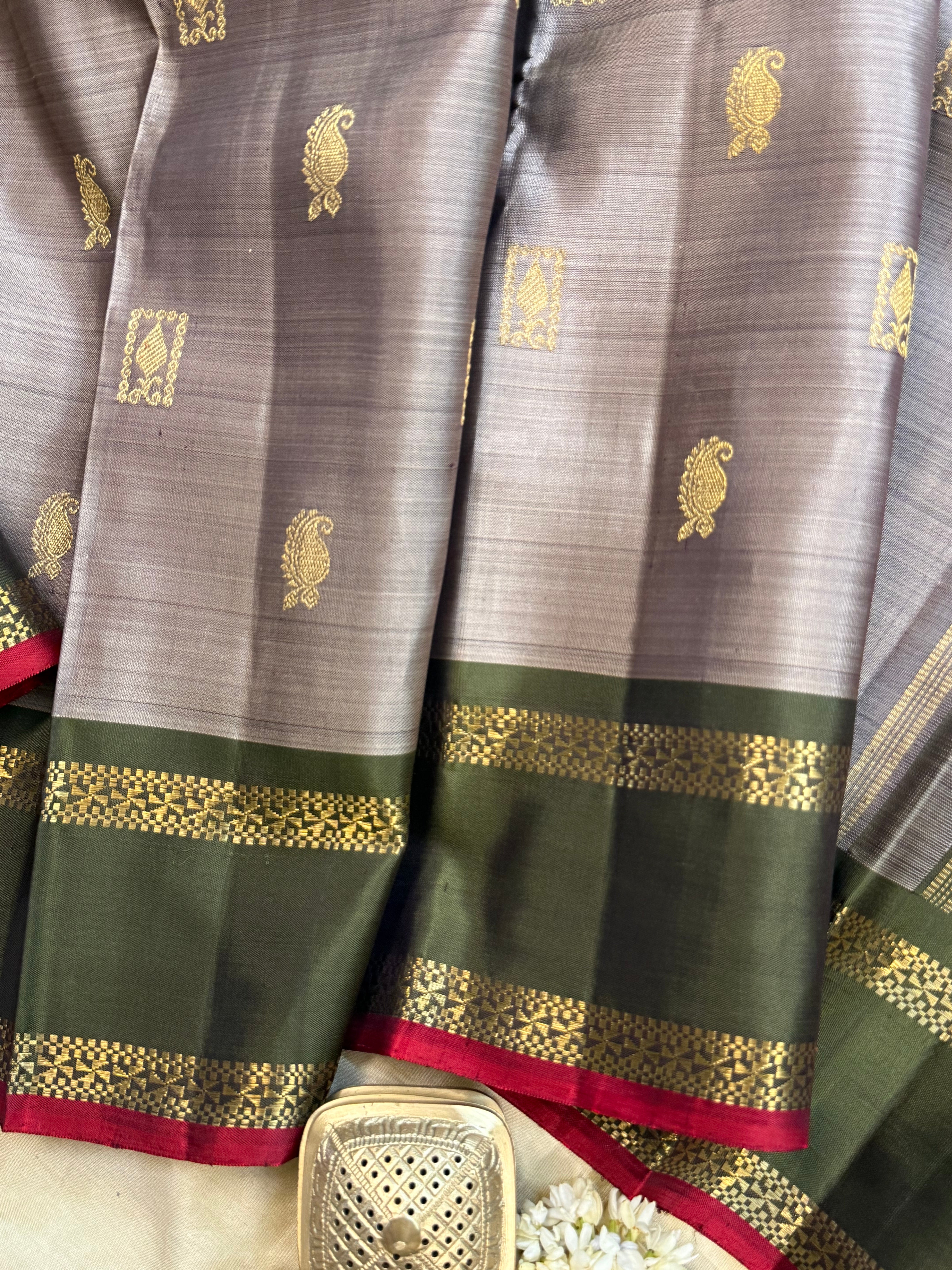 Greyish green unique butta / Kanjipuram silk