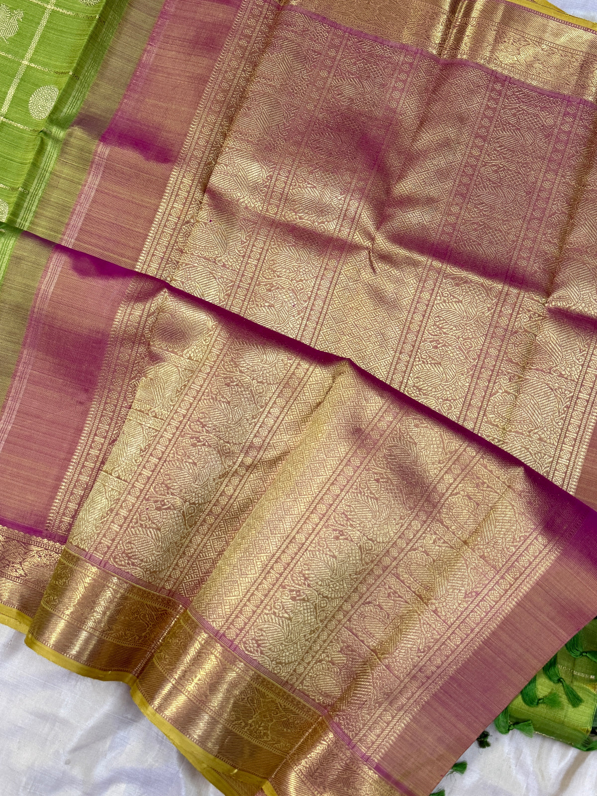 Parrot Green and leaf pink pure Zari Annam chakram Kattam butta /kanjipuram silk saree clsa 10101