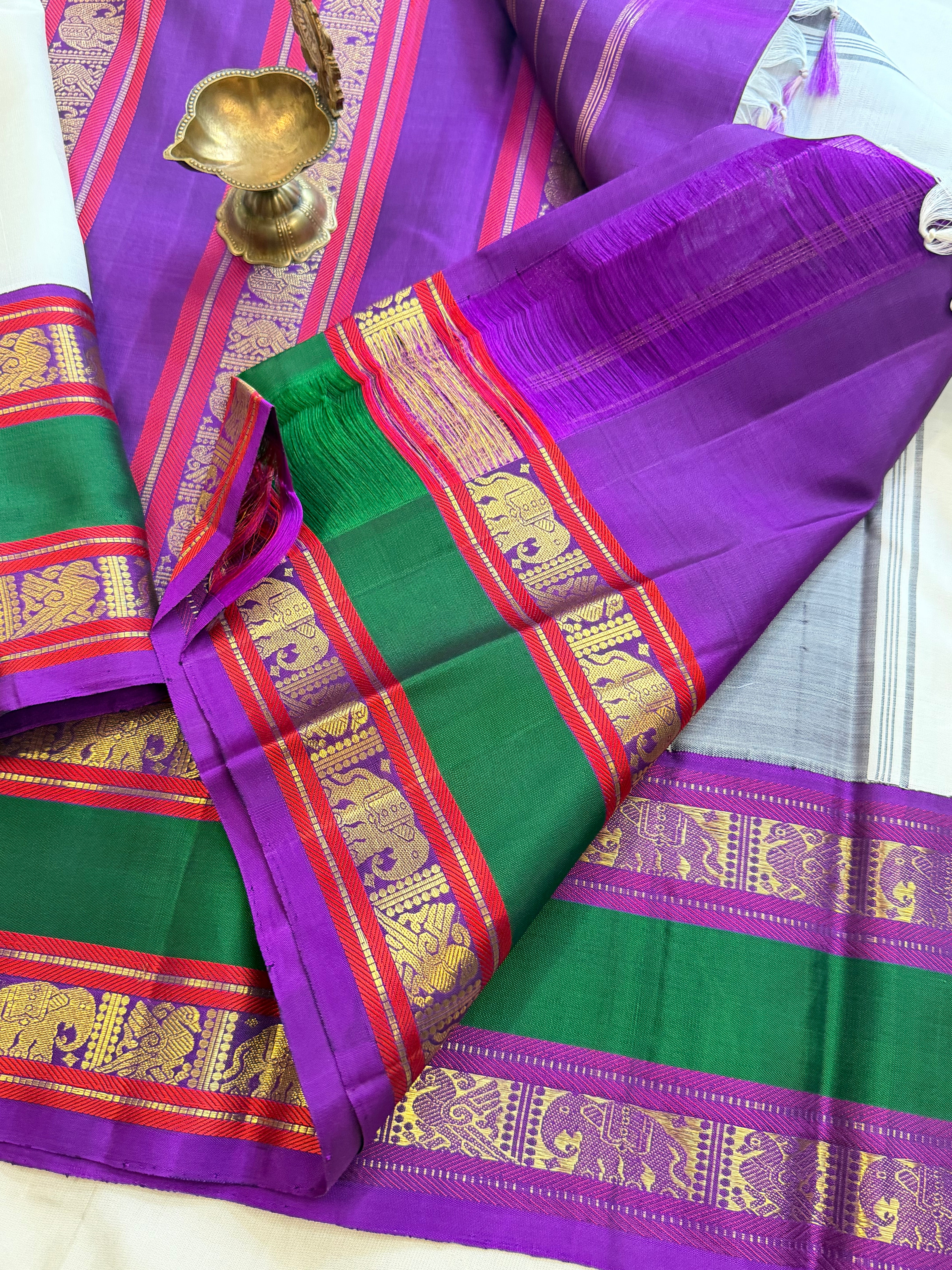 Malligai : off white retta pet pure Zari Kanjipuram silk