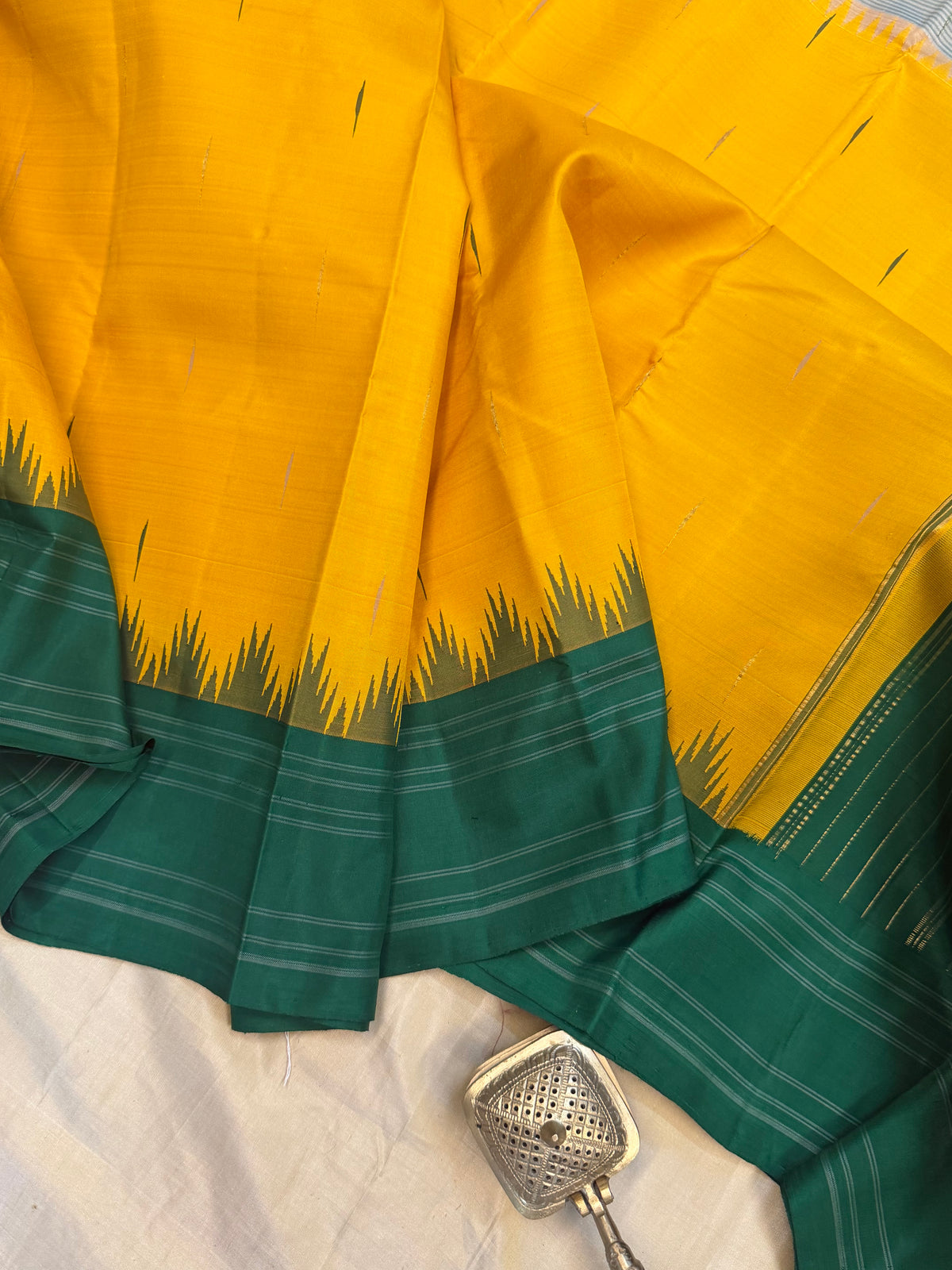 Ganga Jamuna border Aarani pure silk saree/ clsa 12074