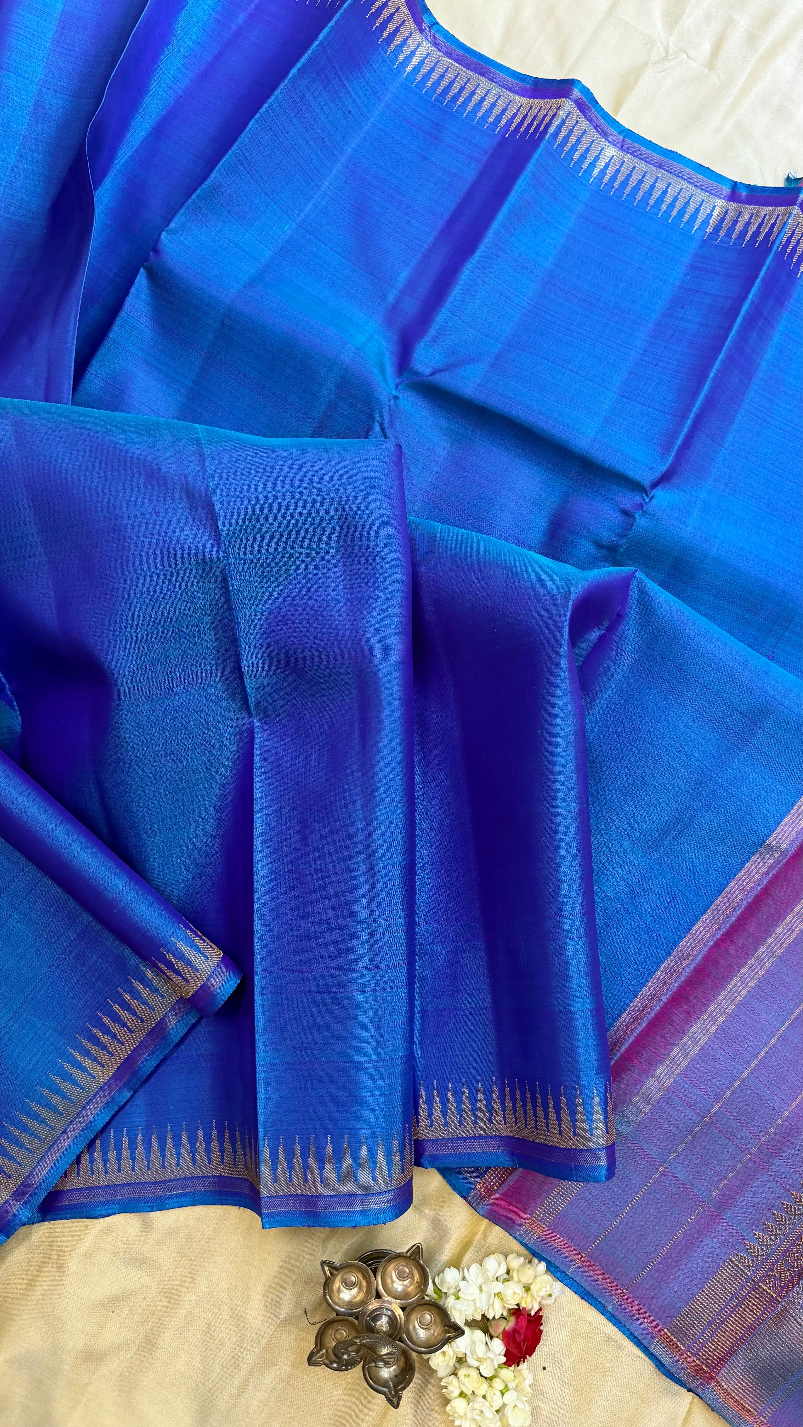 Blue small temple border/ kanjipuram silk