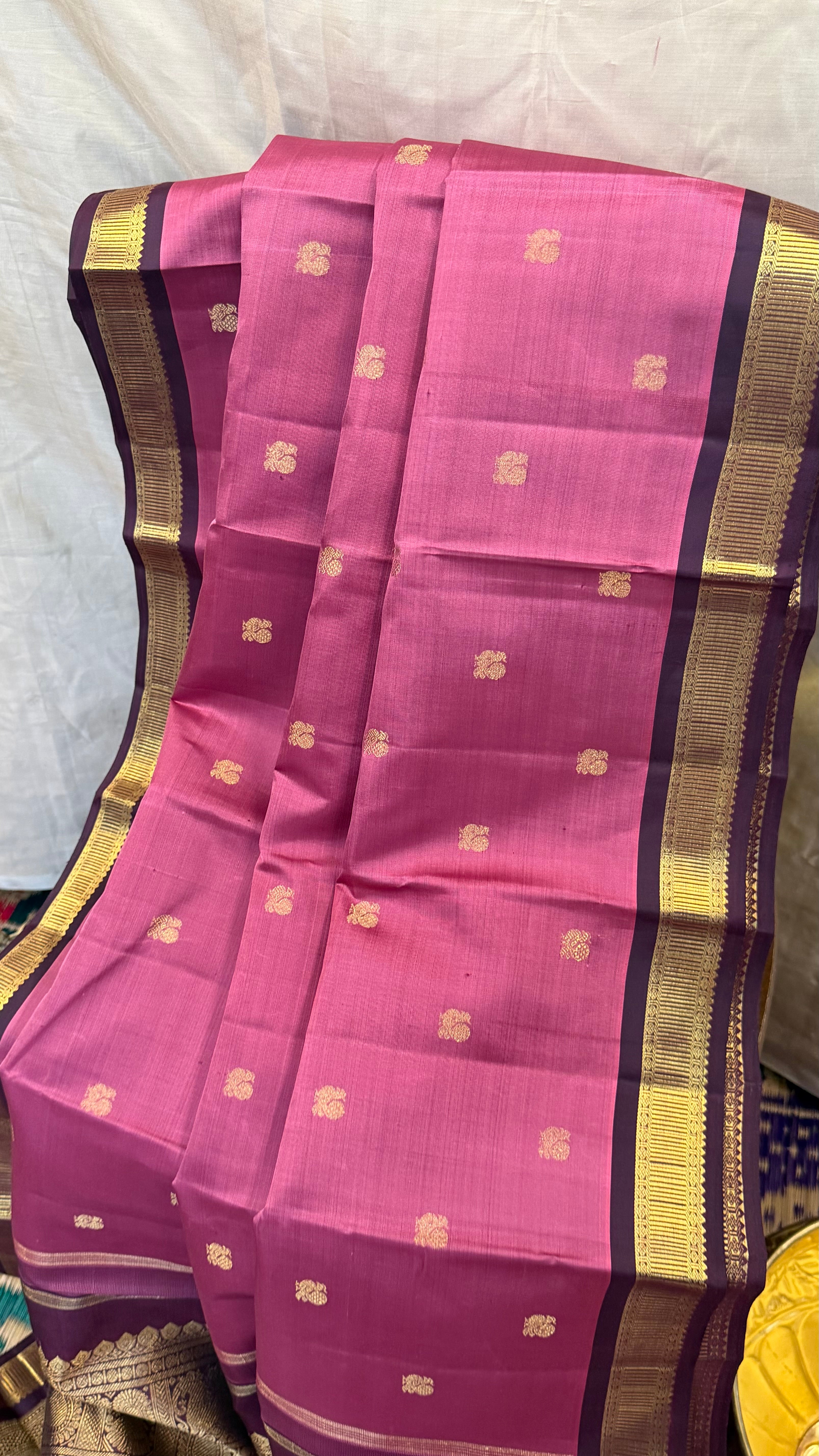 Swapnam: mauve color small pet / Kanjipuram silk