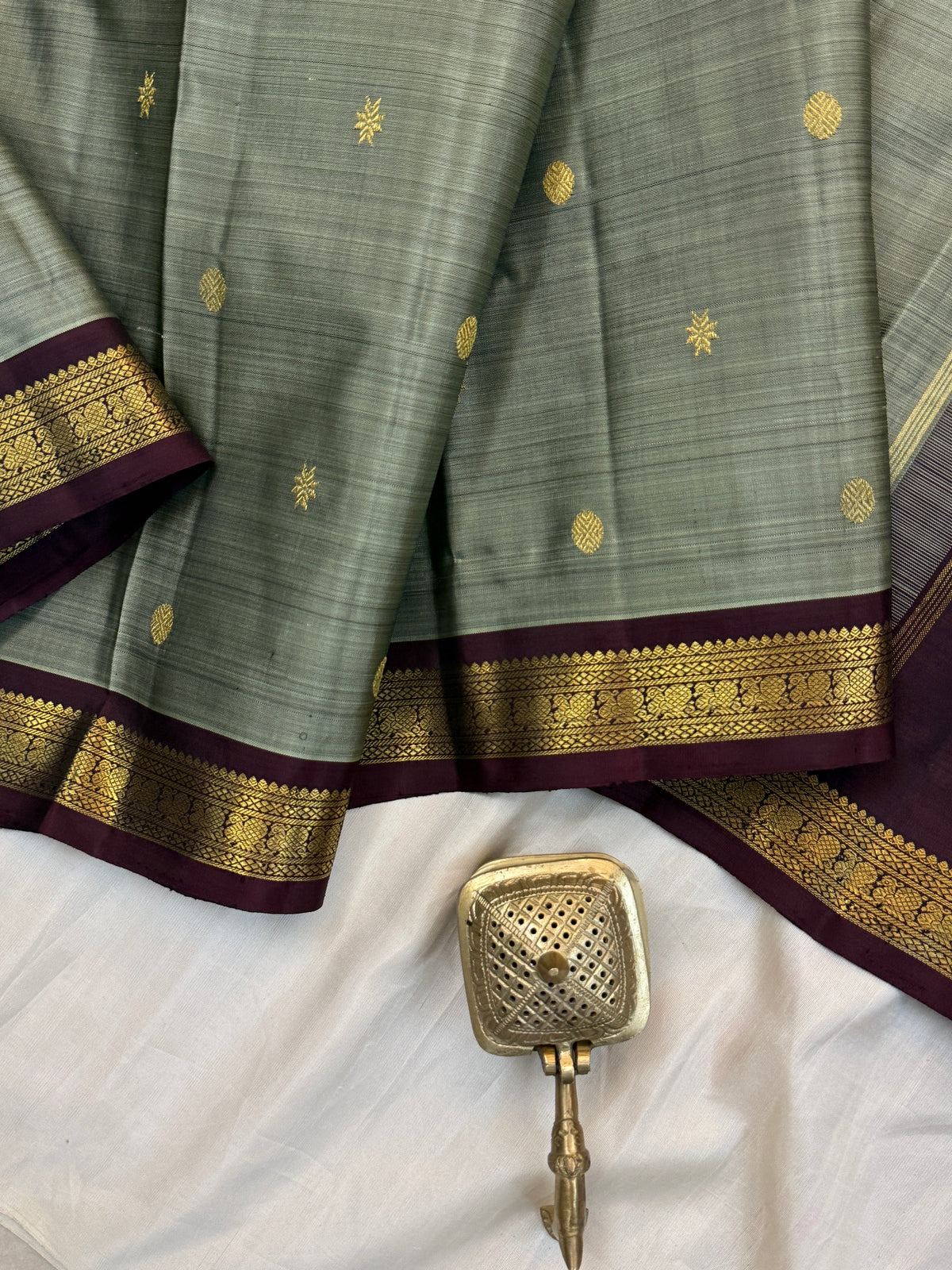 pastel olive green and small border pure Zari / kanjipuram silk saree clsa 12032