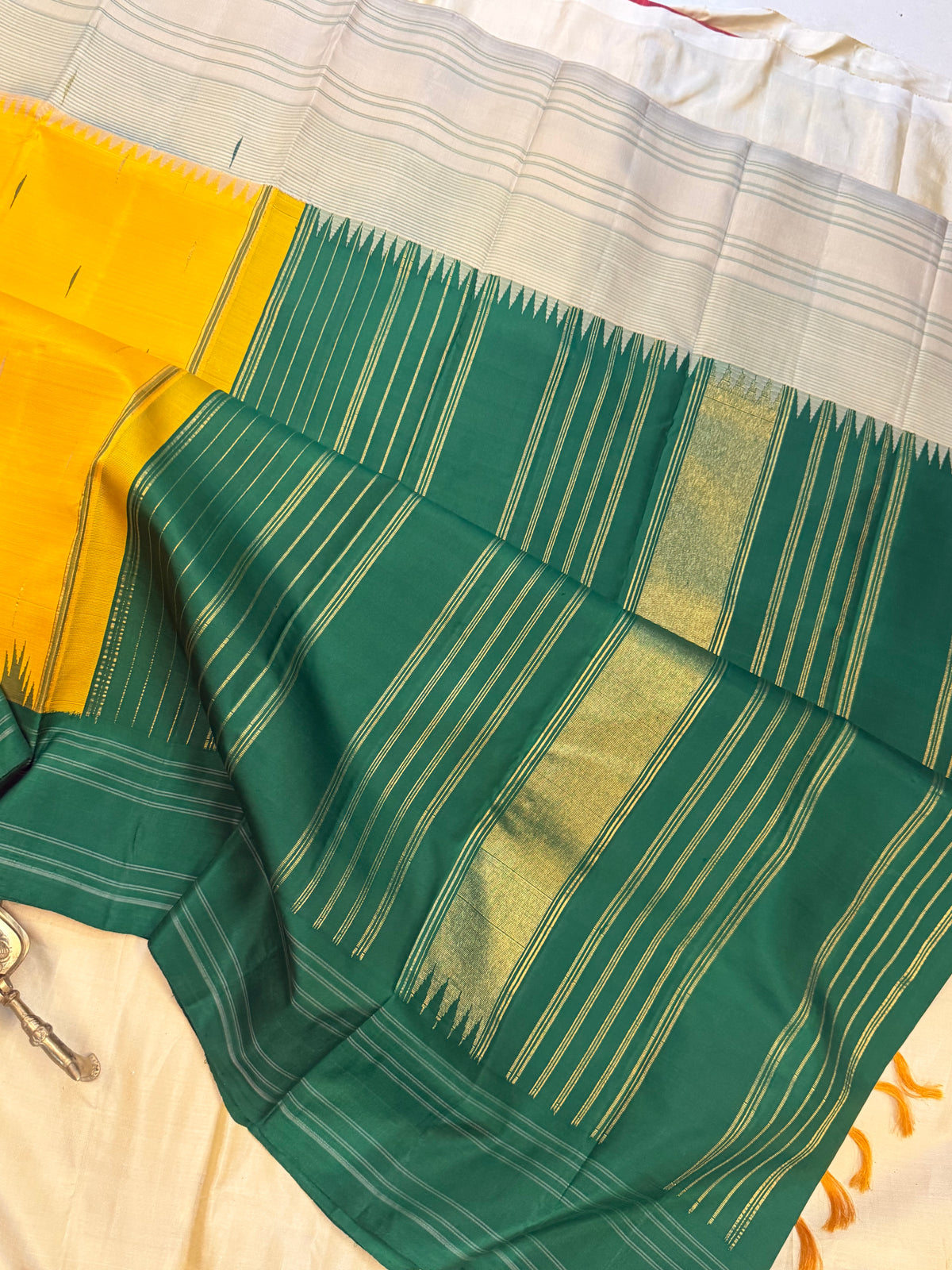 Ganga Jamuna border Aarani pure silk saree/ clsa 12074